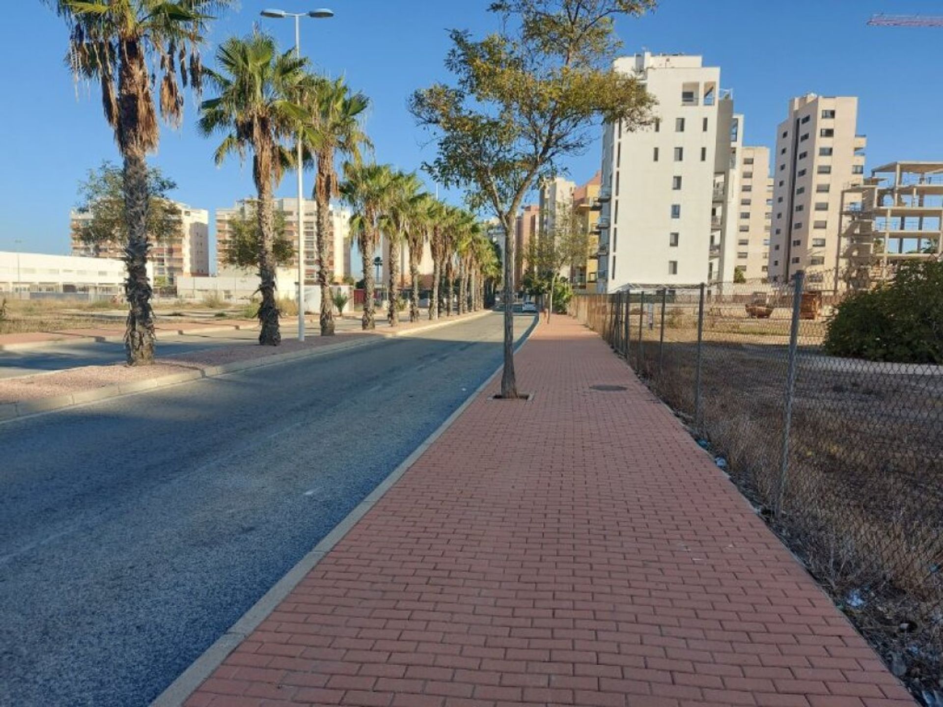 Condominium in Guardamar del Segura, Comunidad Valenciana 11515349