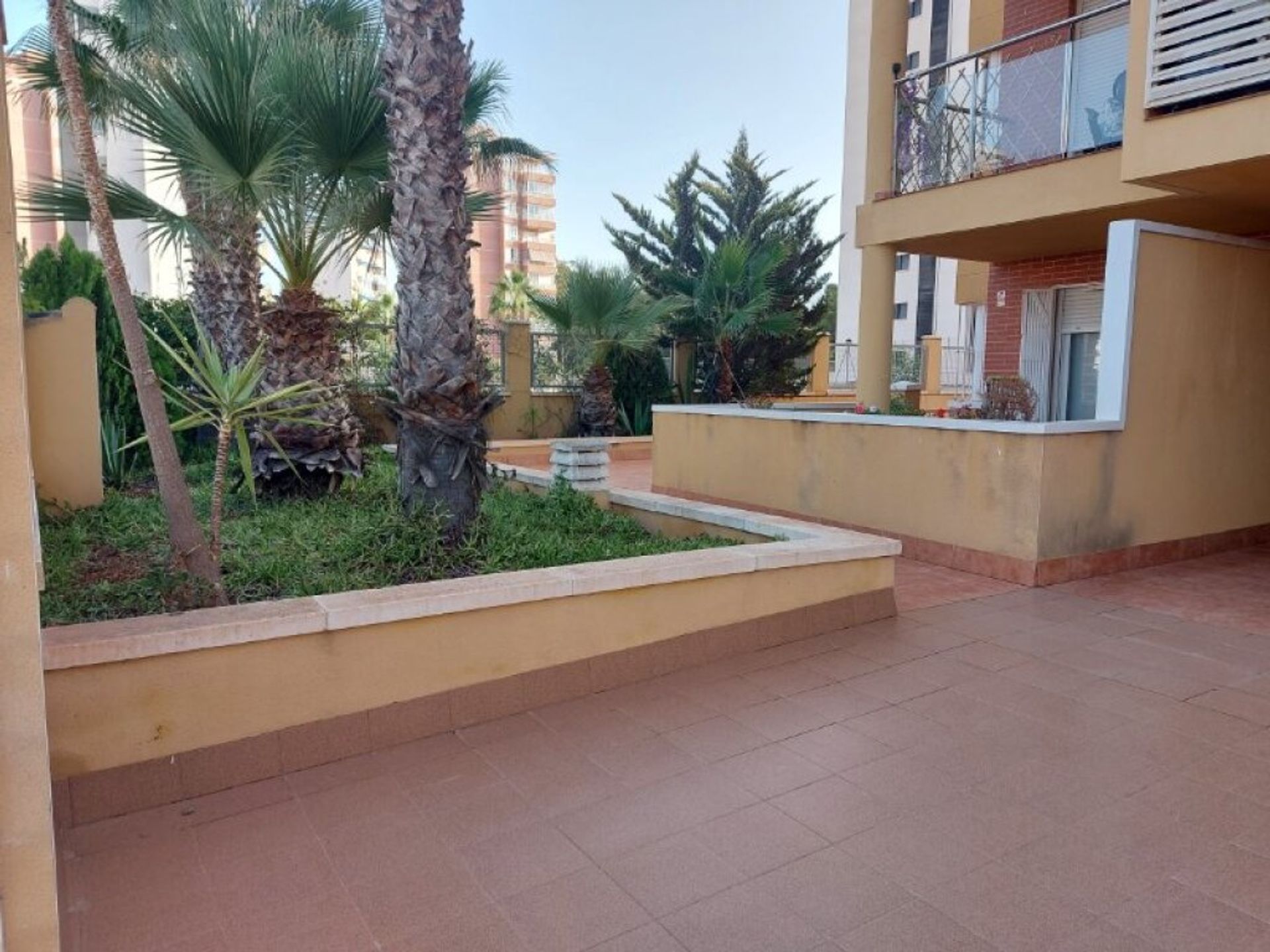 Condominium in Guardamar del Segura, Comunidad Valenciana 11515349