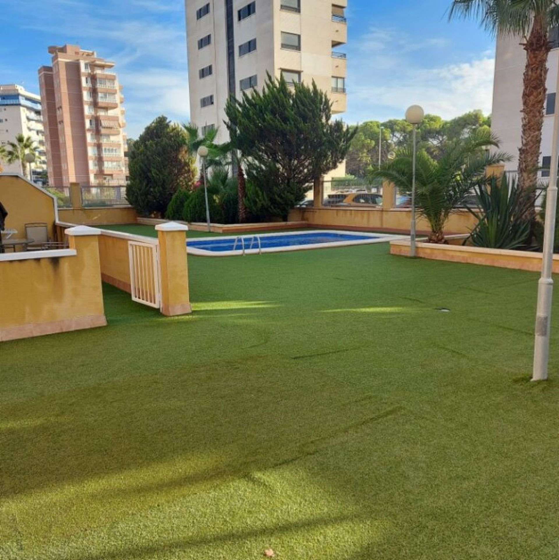 Condominium in Guardamar del Segura, Comunidad Valenciana 11515349