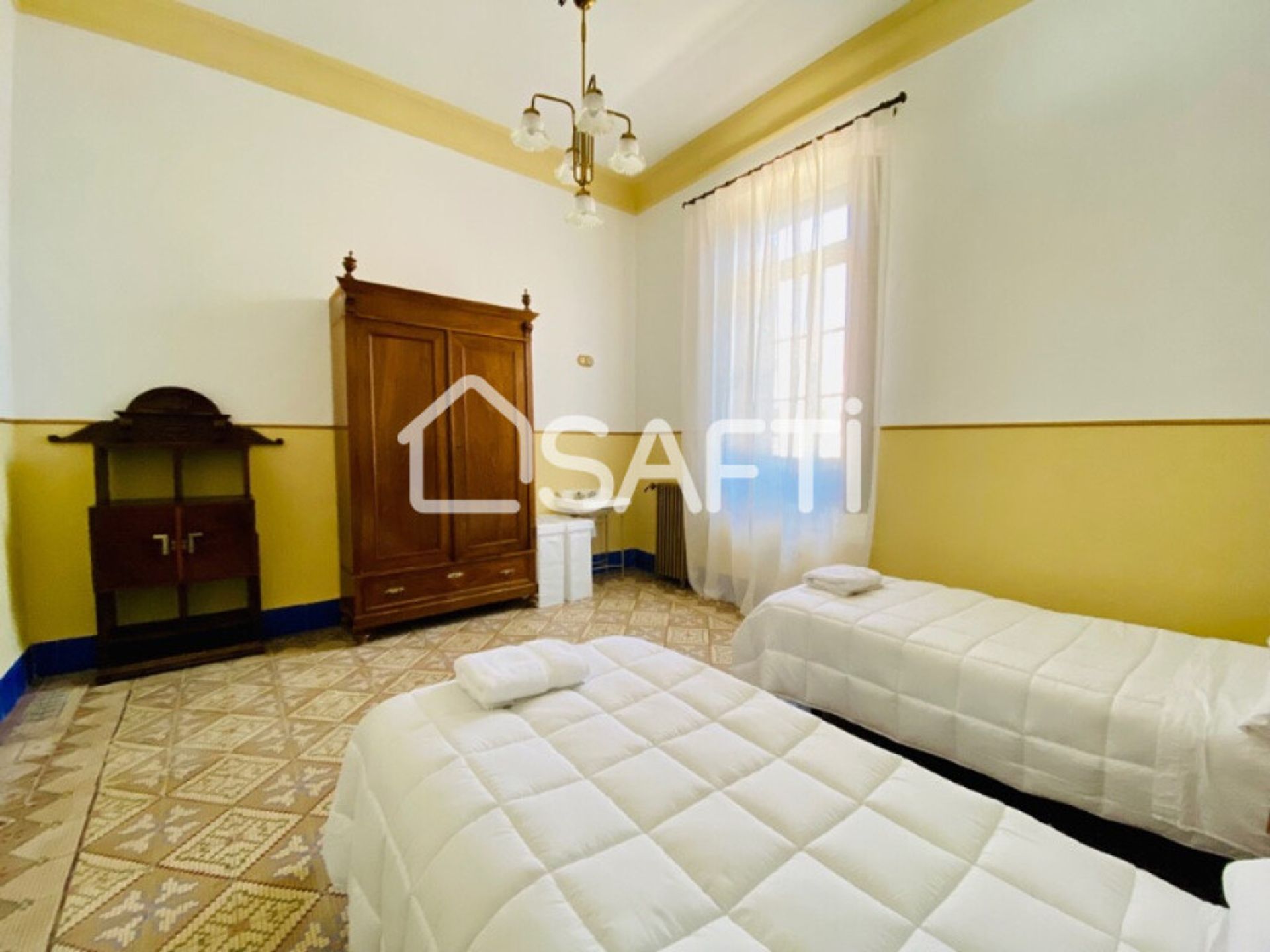 Будинок в Casas de Benítez, Castilla-La Mancha 11515484