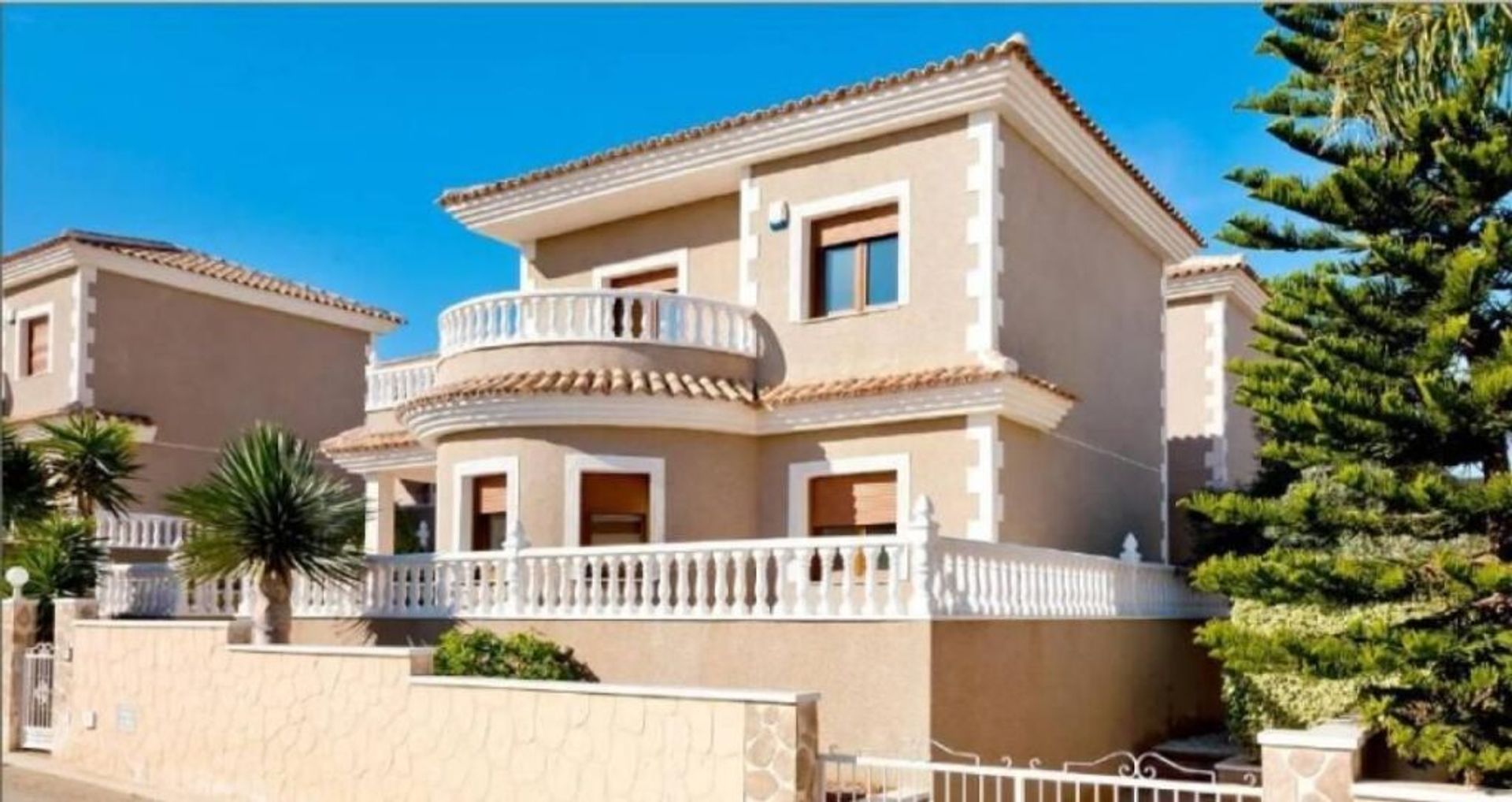 rumah dalam Torrevieja, Valencia 11515876