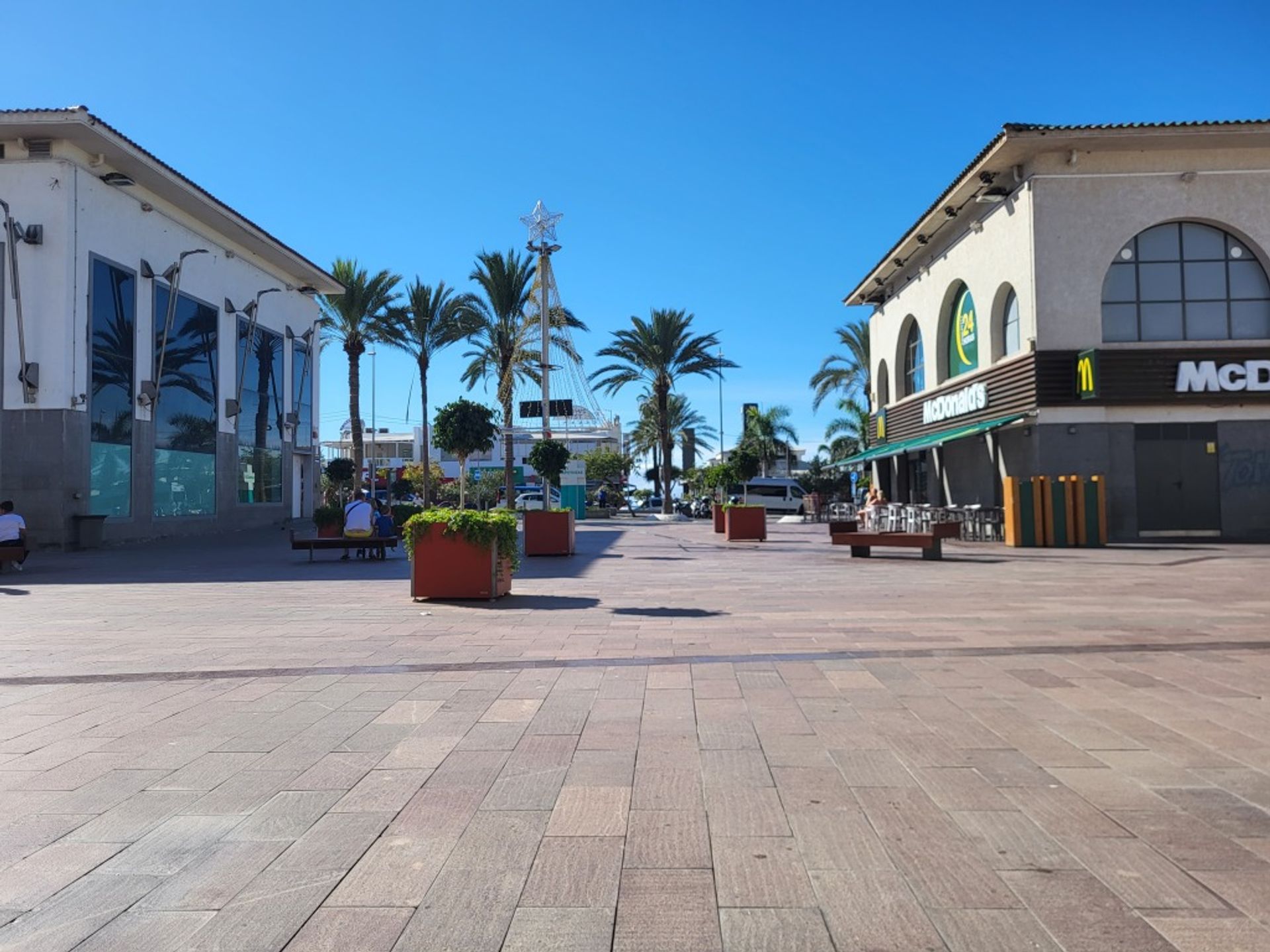 Industriel dans Los Cristianos, les îles Canaries 11515944