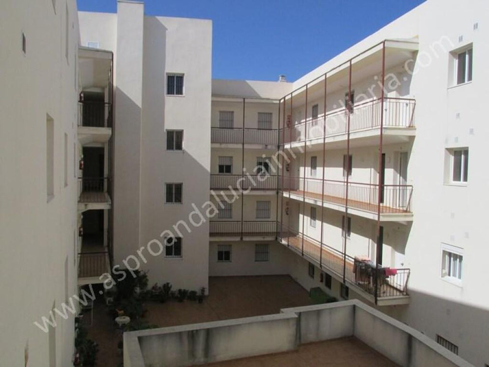 Condominium in La Palma del Condado, Andalusia 11516421