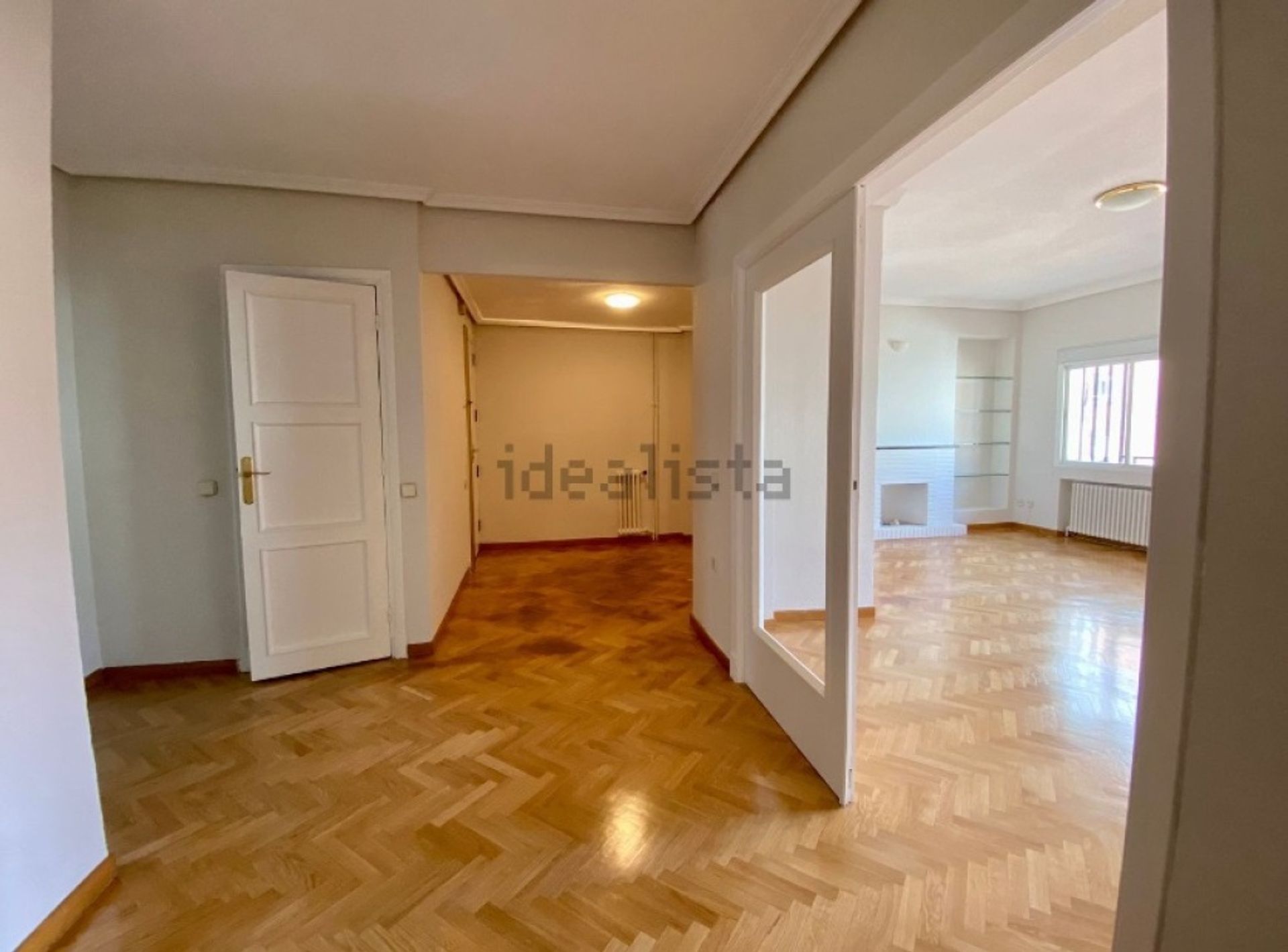 Condominium in Madrid, Comunidad de Madrid 11516638