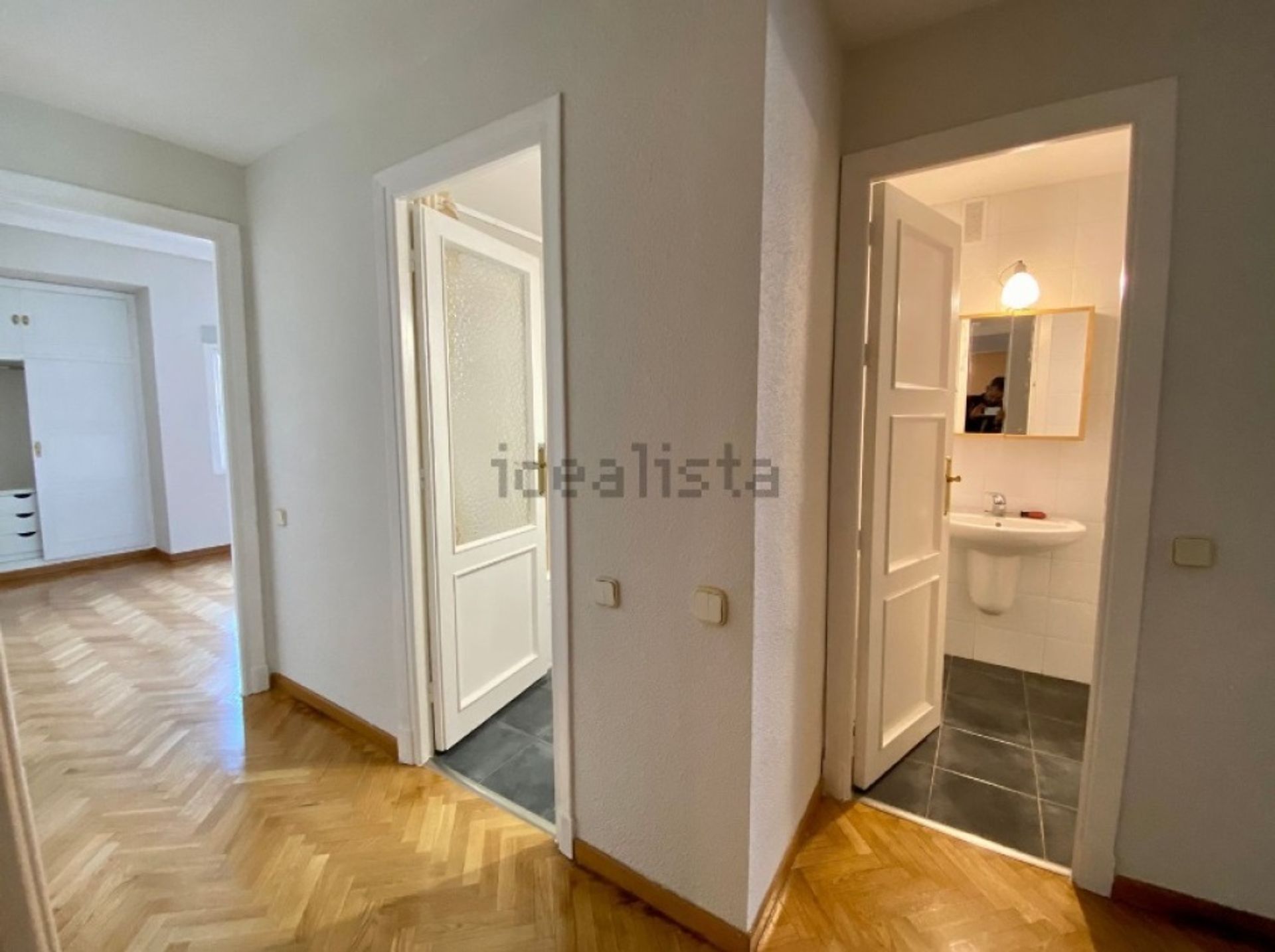 Condominium in Madrid, Comunidad de Madrid 11516638