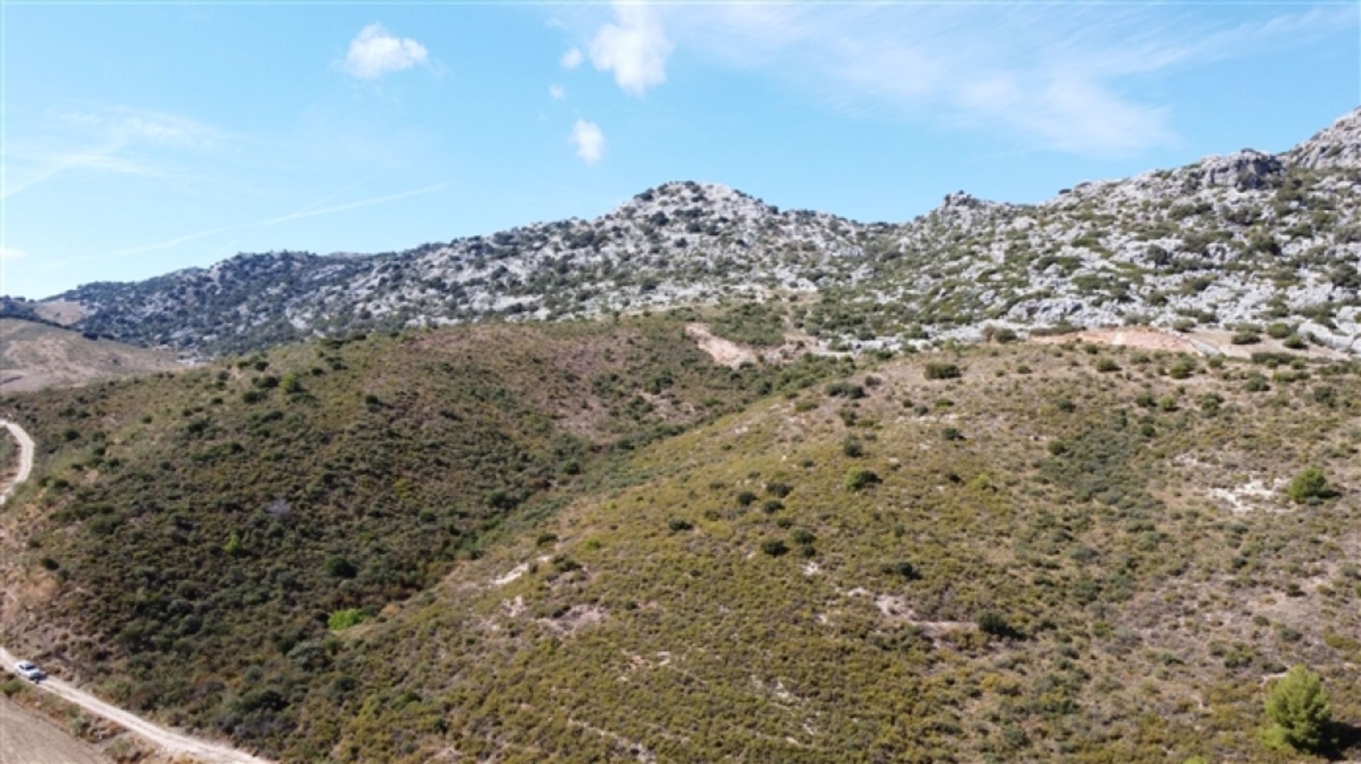 土地 在 Cuevas del Becerro, Andalucía 11517066