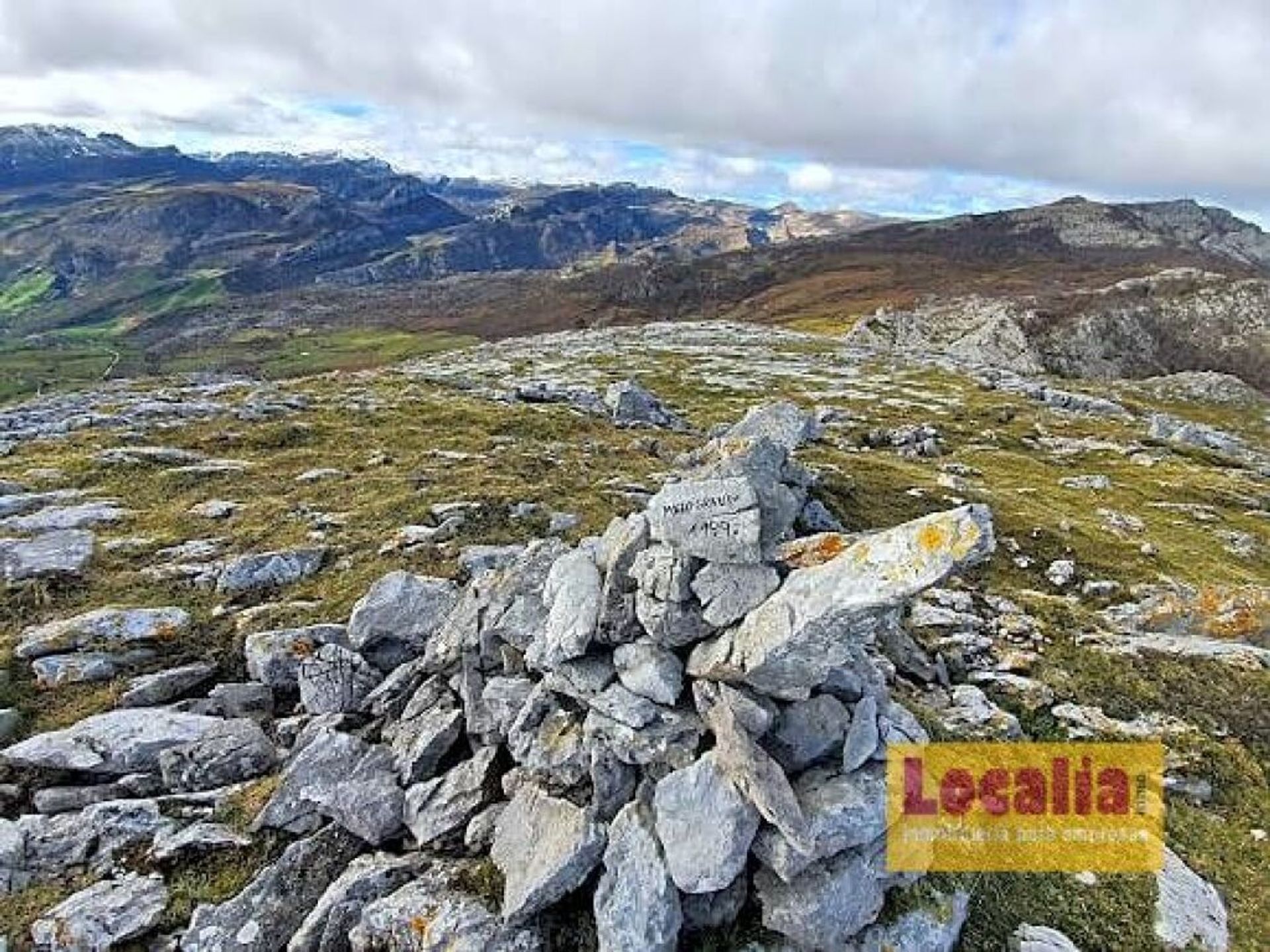 Будинок в Еспіноса де лос Монтерос, Кастилія-Леон 11517458