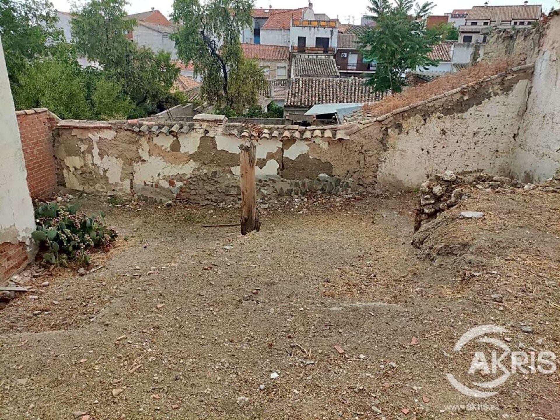 土地 在 Olías del Rey, Castilla-La Mancha 11519182