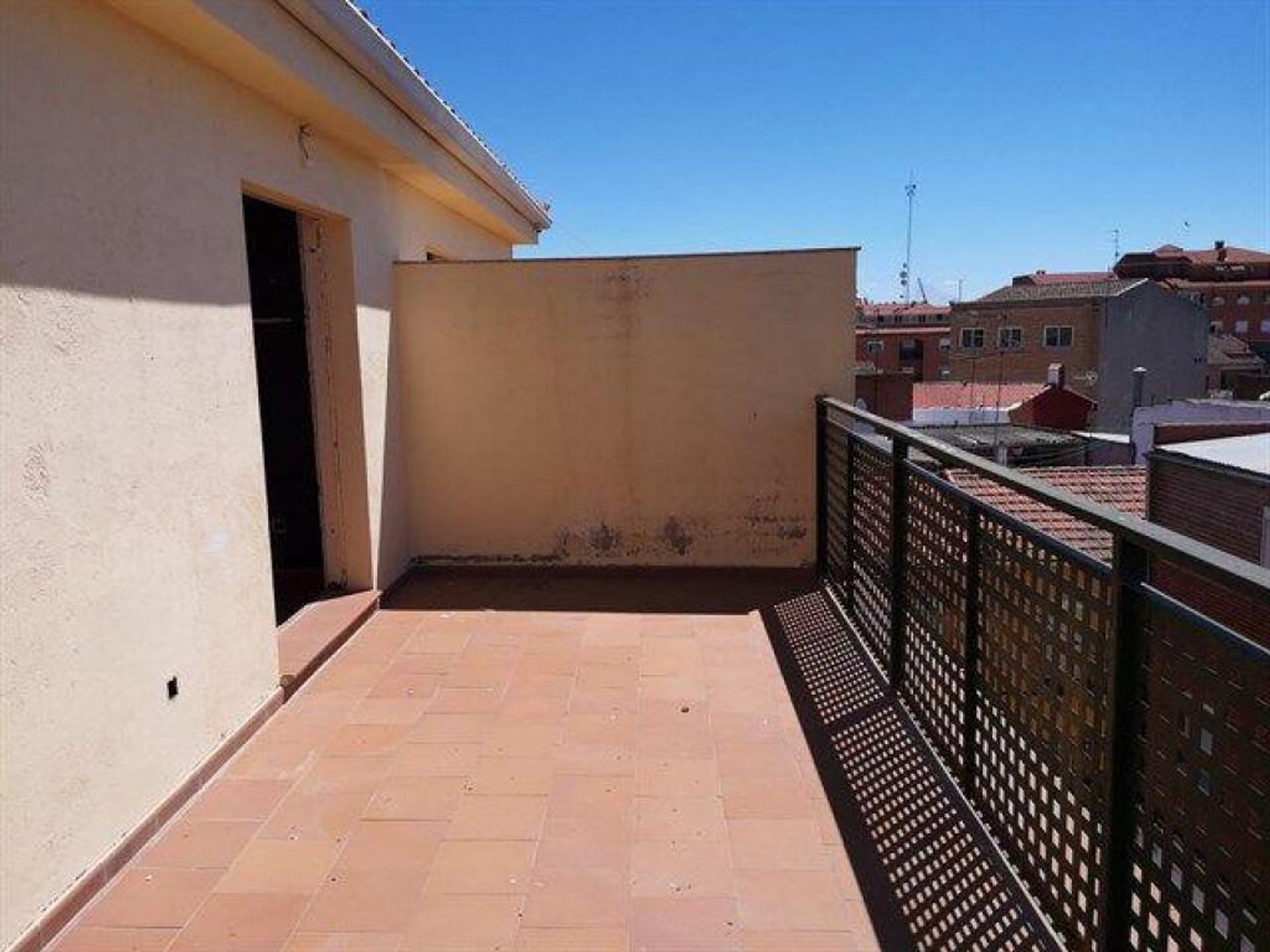 Condominium in Talavera de la Reina, Castille-La Mancha 11519386