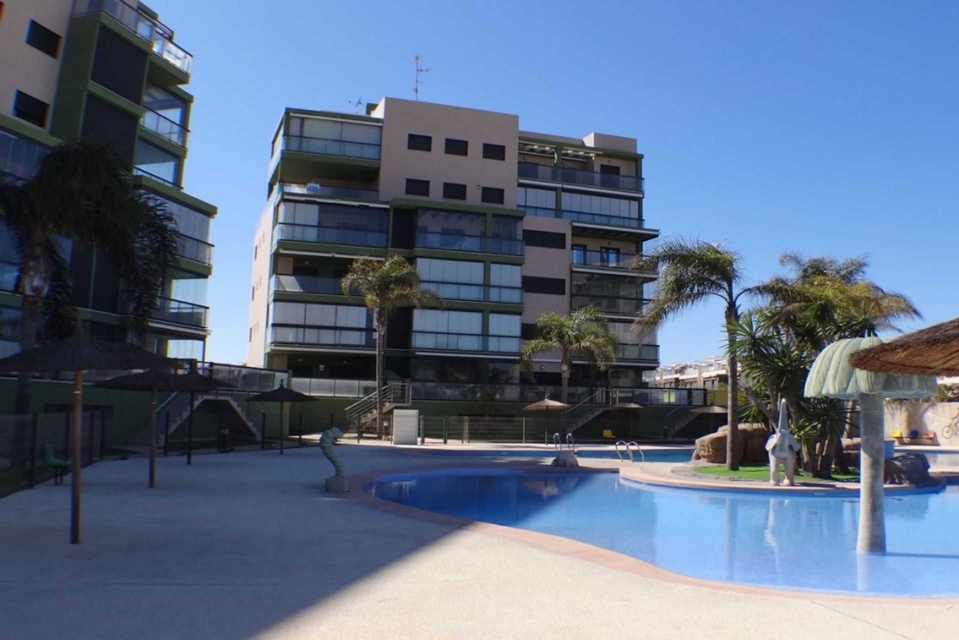 Condominium in Pueblo Latino, Comunidad Valenciana 11519657