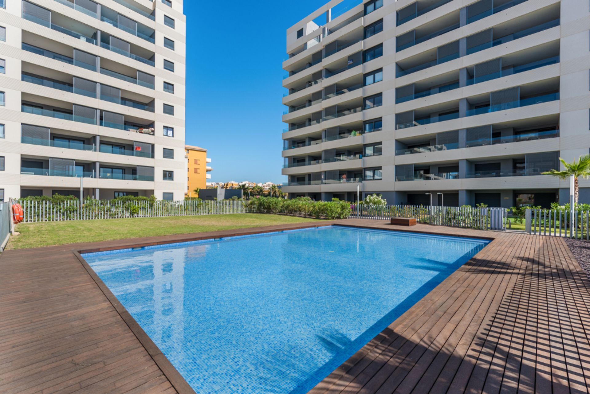 Condominium in Torrevieja, Comunidad Valenciana 11520479