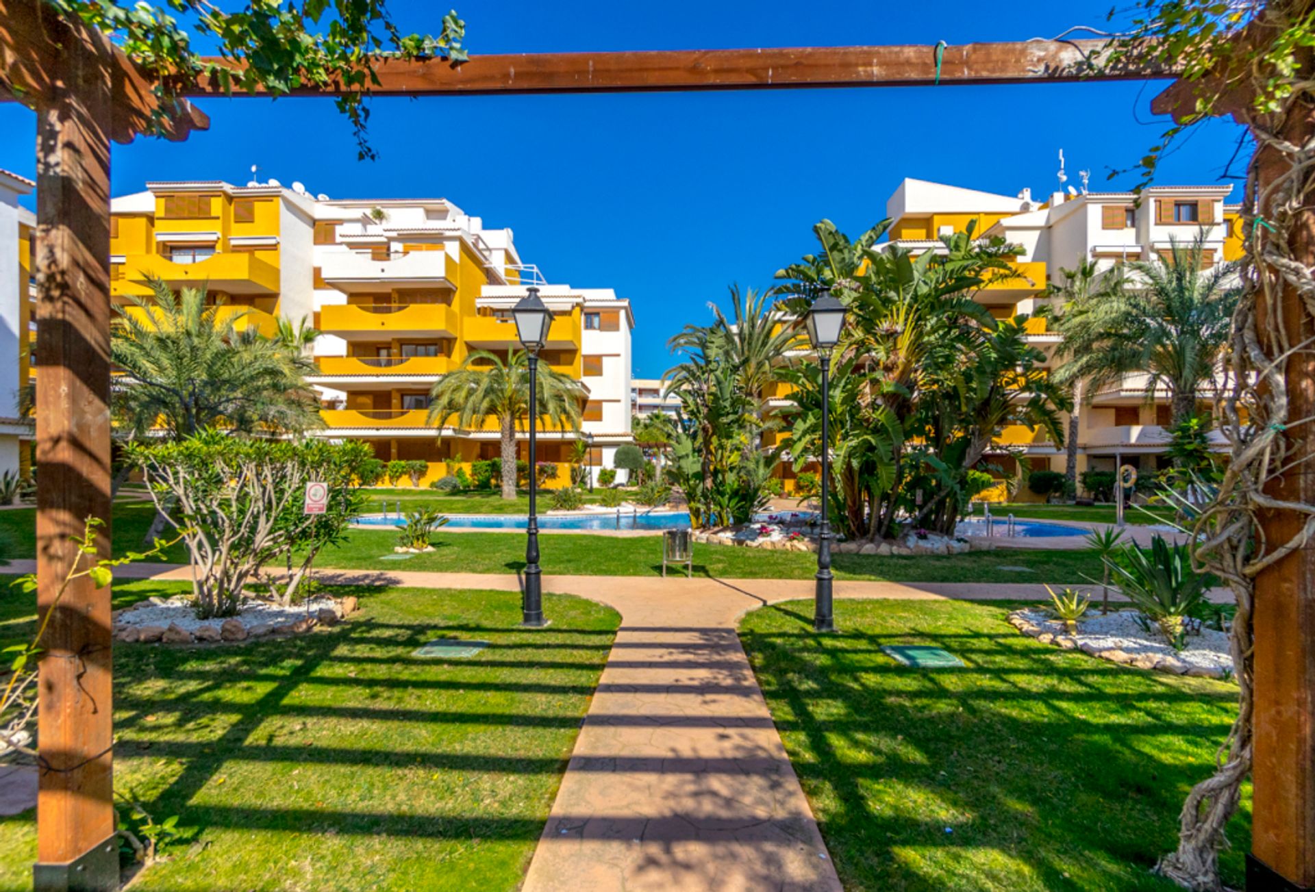 Condominium in Torrevieja, Valencia 11520491