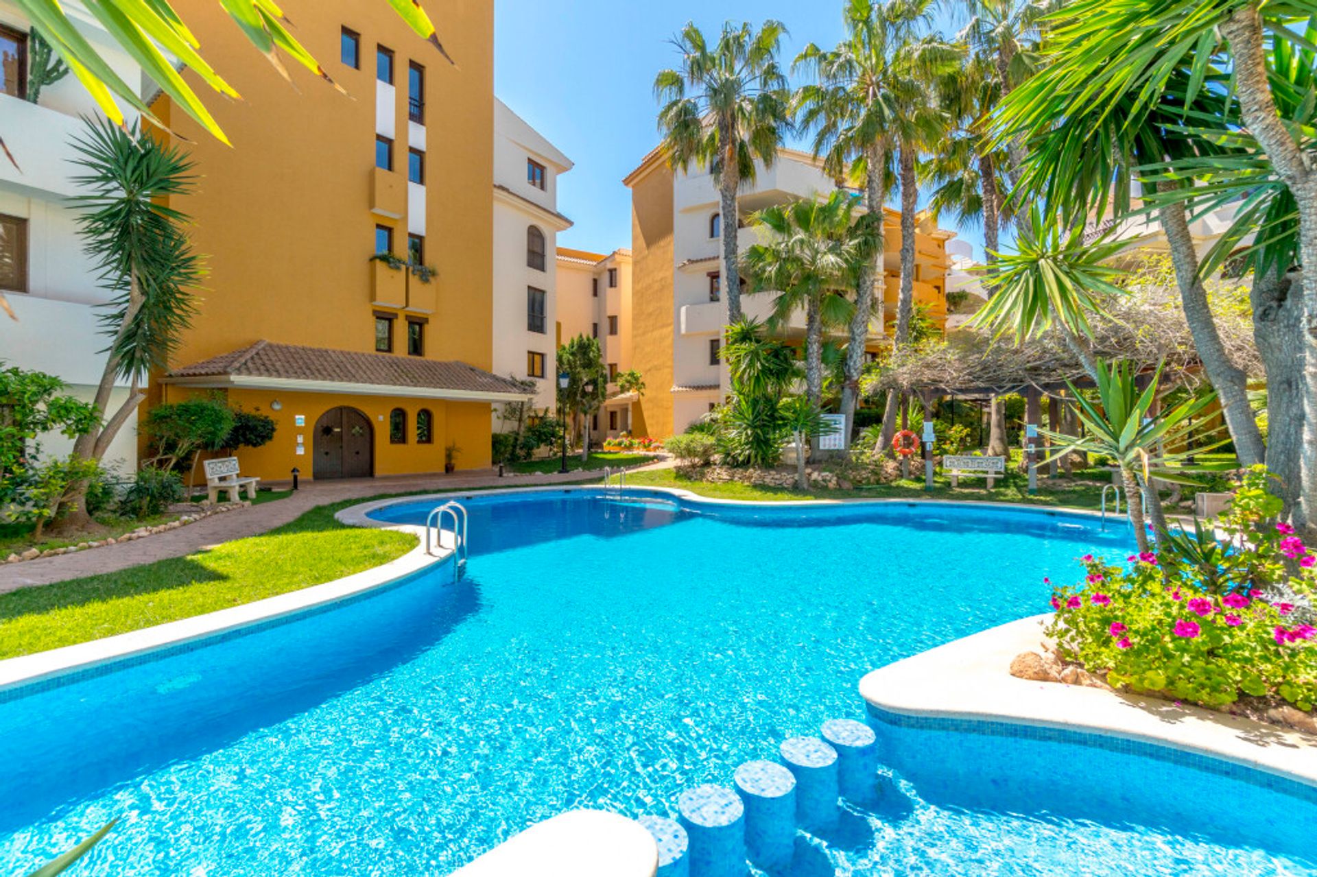 Condominio en Torrevieja, Comunidad Valenciana 11520493