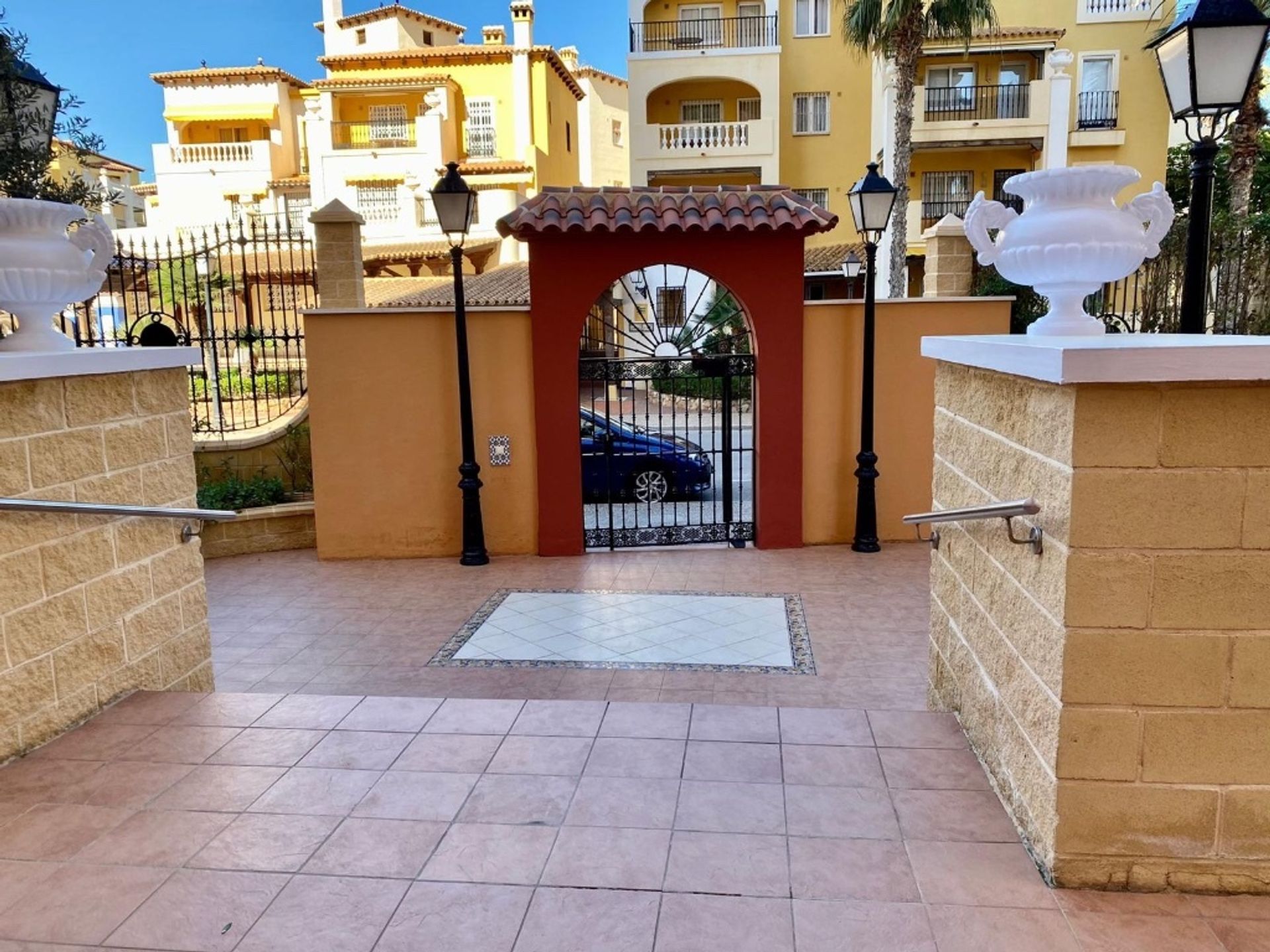 Condominium in Torrevieja, Comunidad Valenciana 11520602