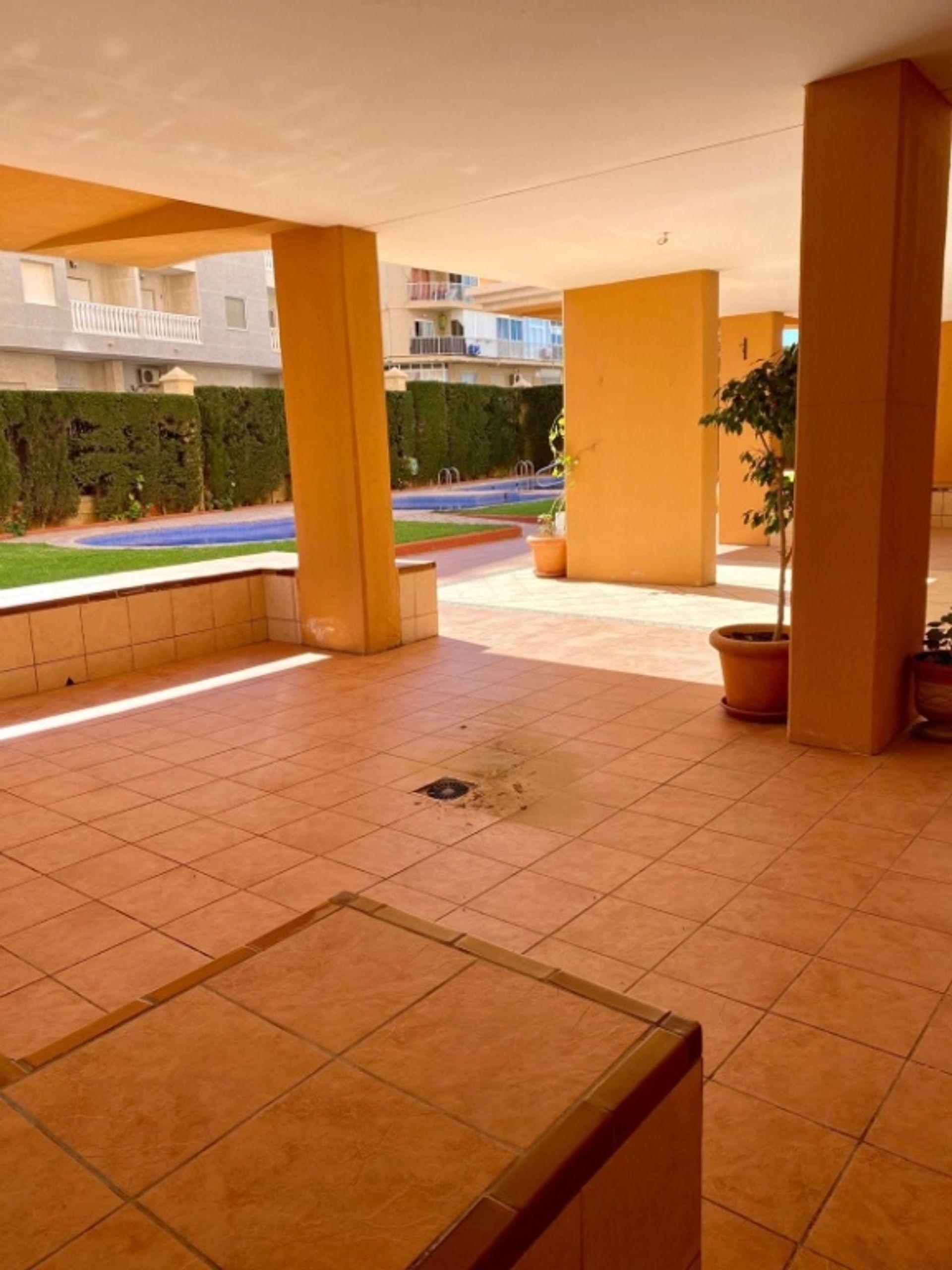 Condominium in Torrevieja, Comunidad Valenciana 11520602