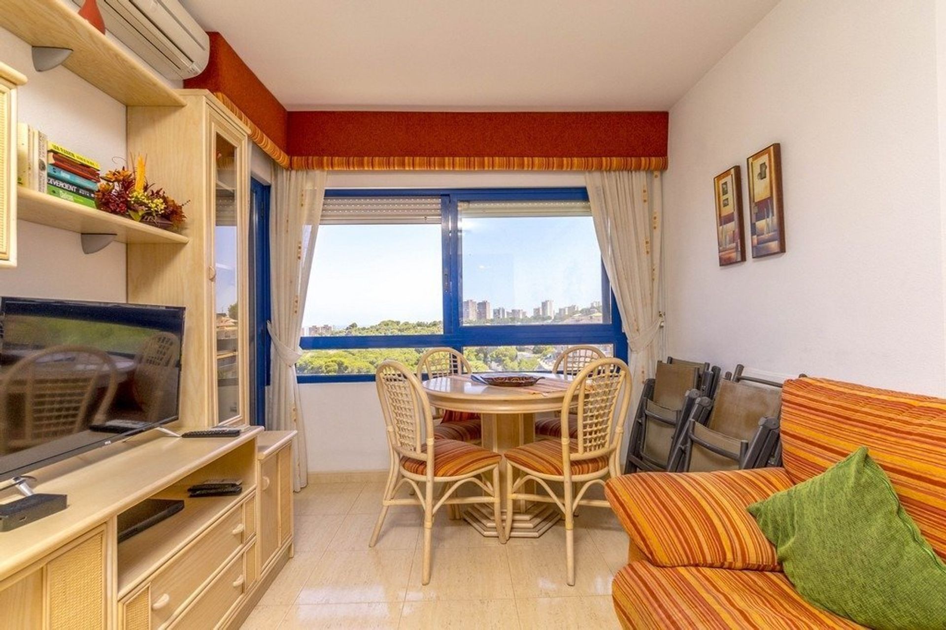 Condominium in Orihuela, Comunidad Valenciana 11520720