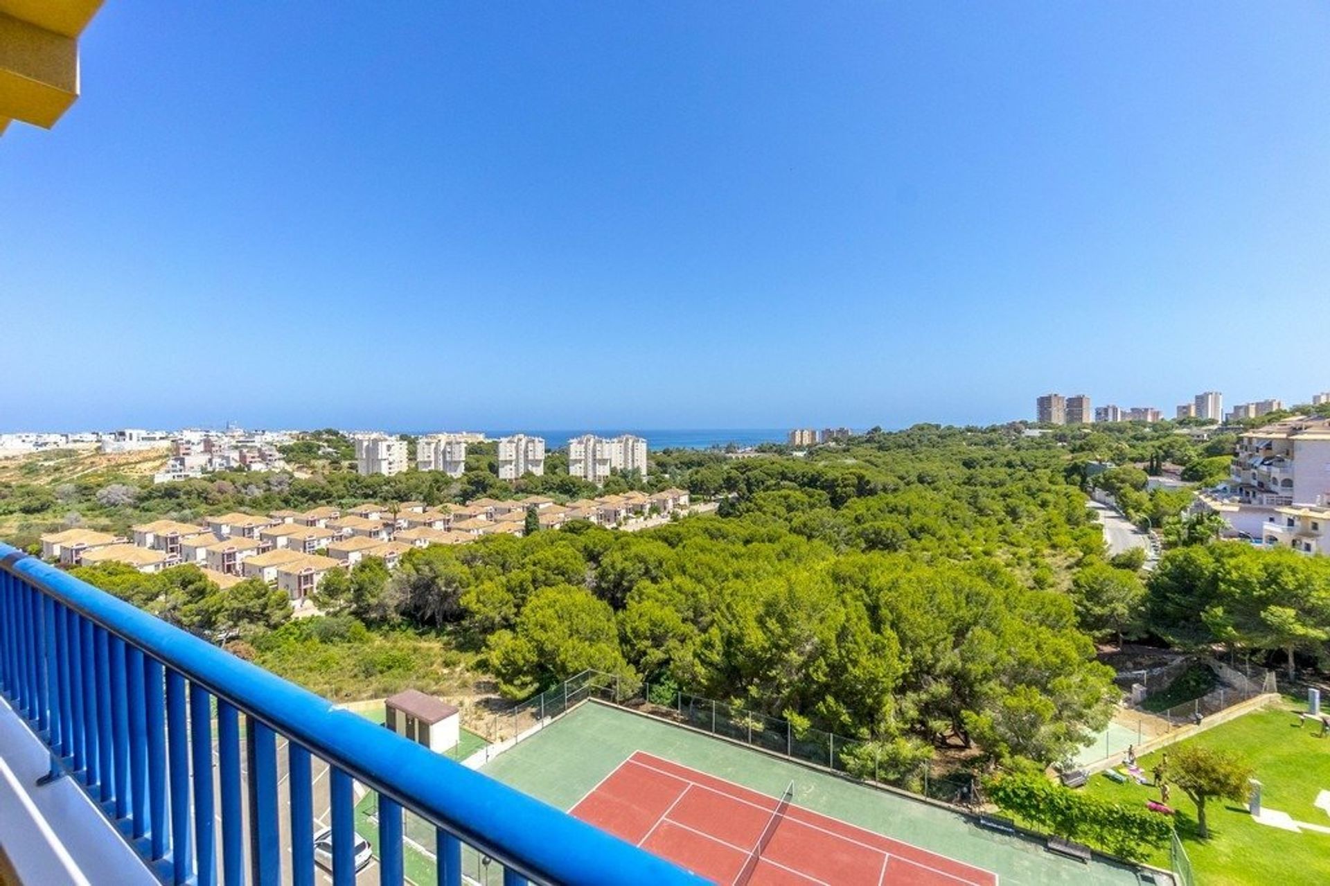 Condominium in Campoamor, Valencia 11520720