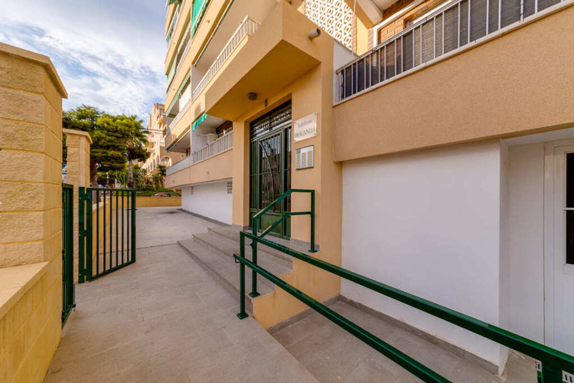 Condominium in Orihuela, Comunidad Valenciana 11520747