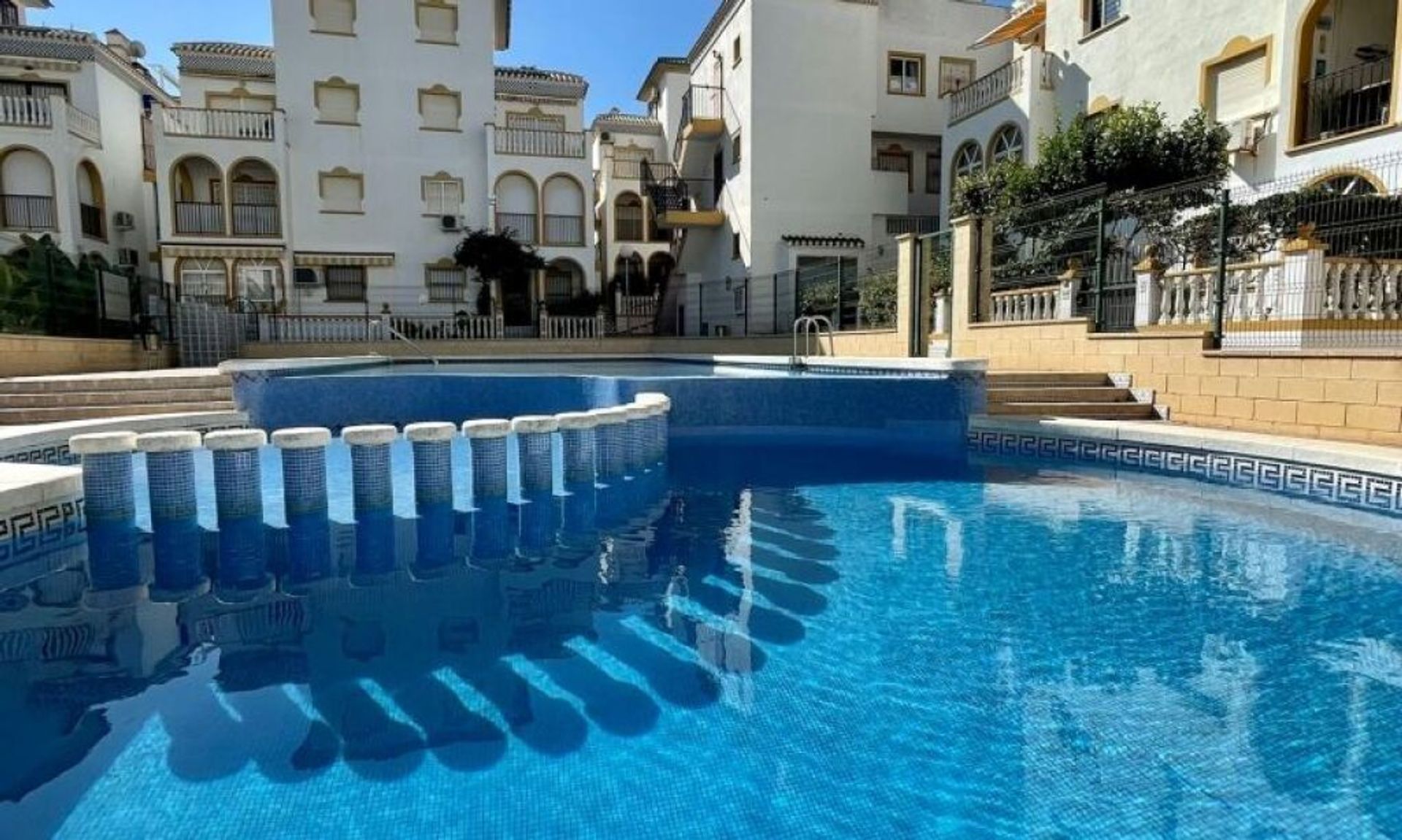 Condominio en Torrevieja, Comunidad Valenciana 11520871