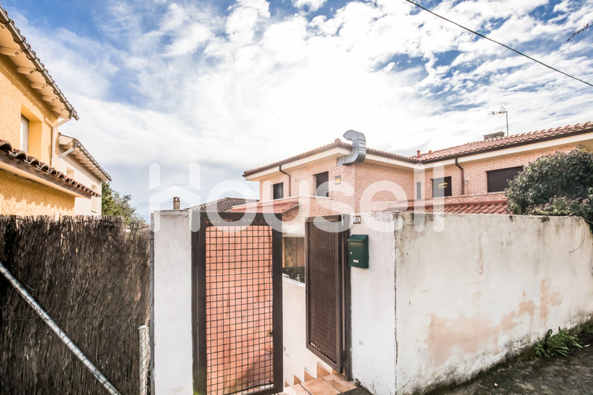 House in Piedralaves, Castilla y León 11521331