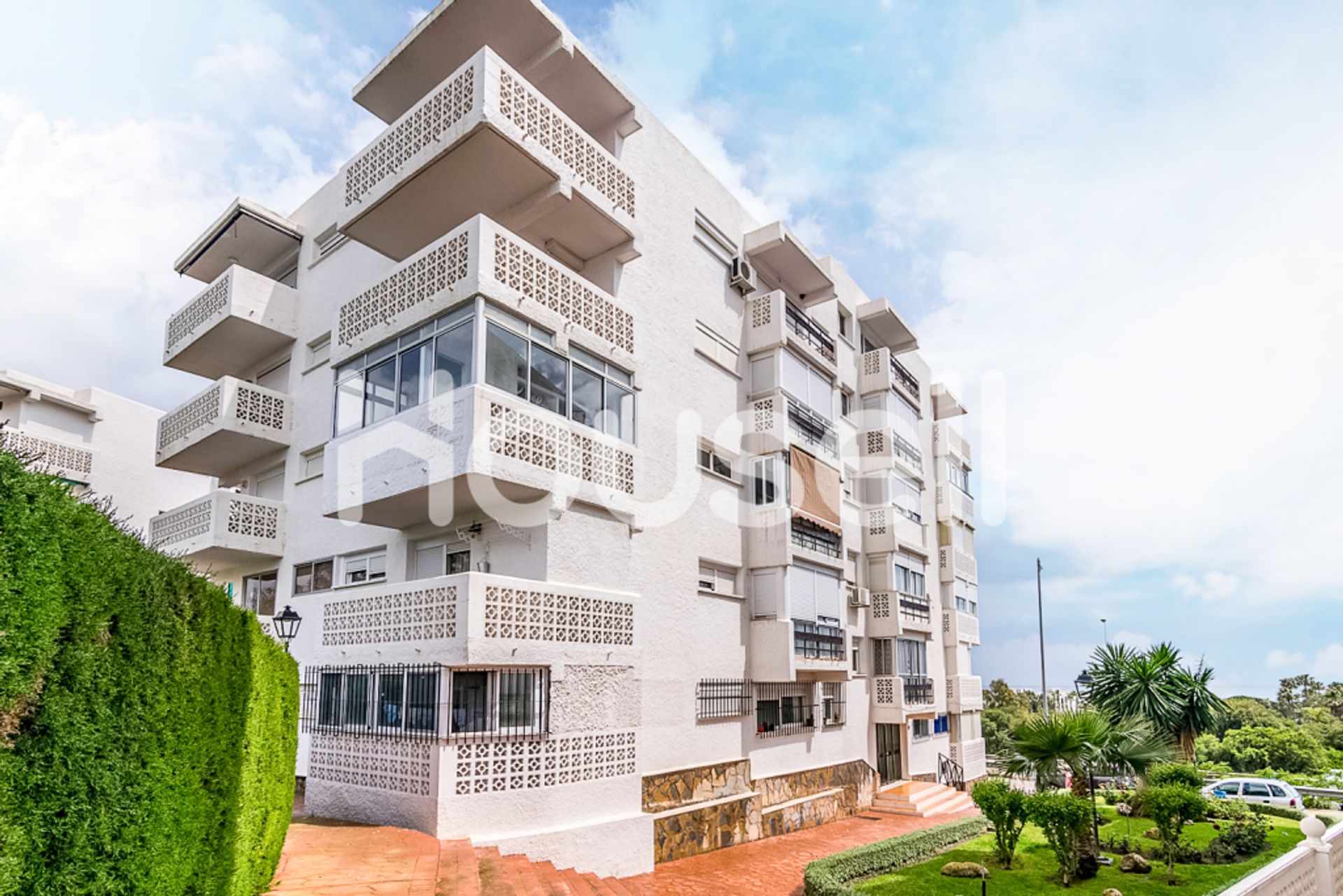 Condominium in Estepona, Andalucía 11521428