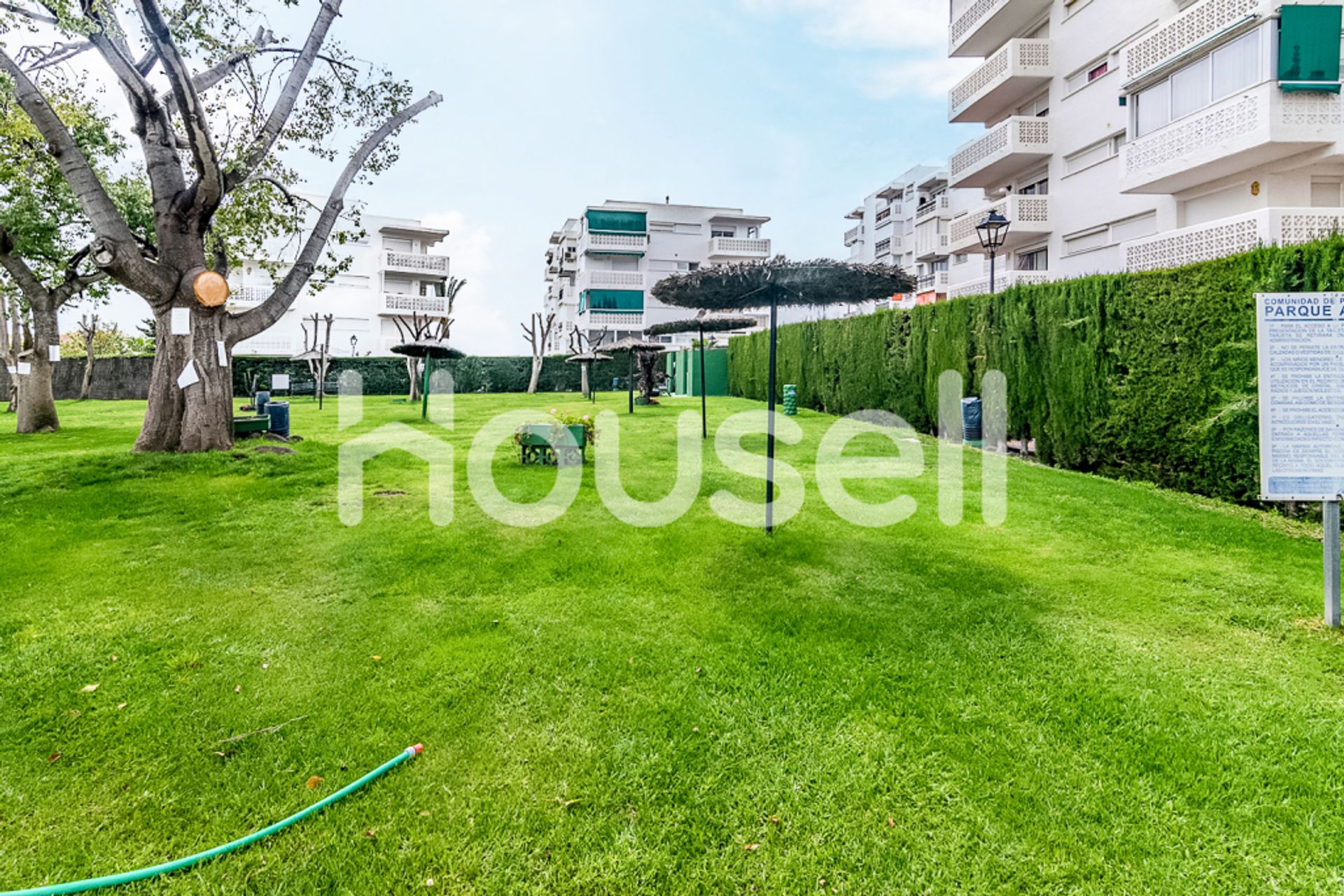 Condominium in Estepona, Andalucía 11521428