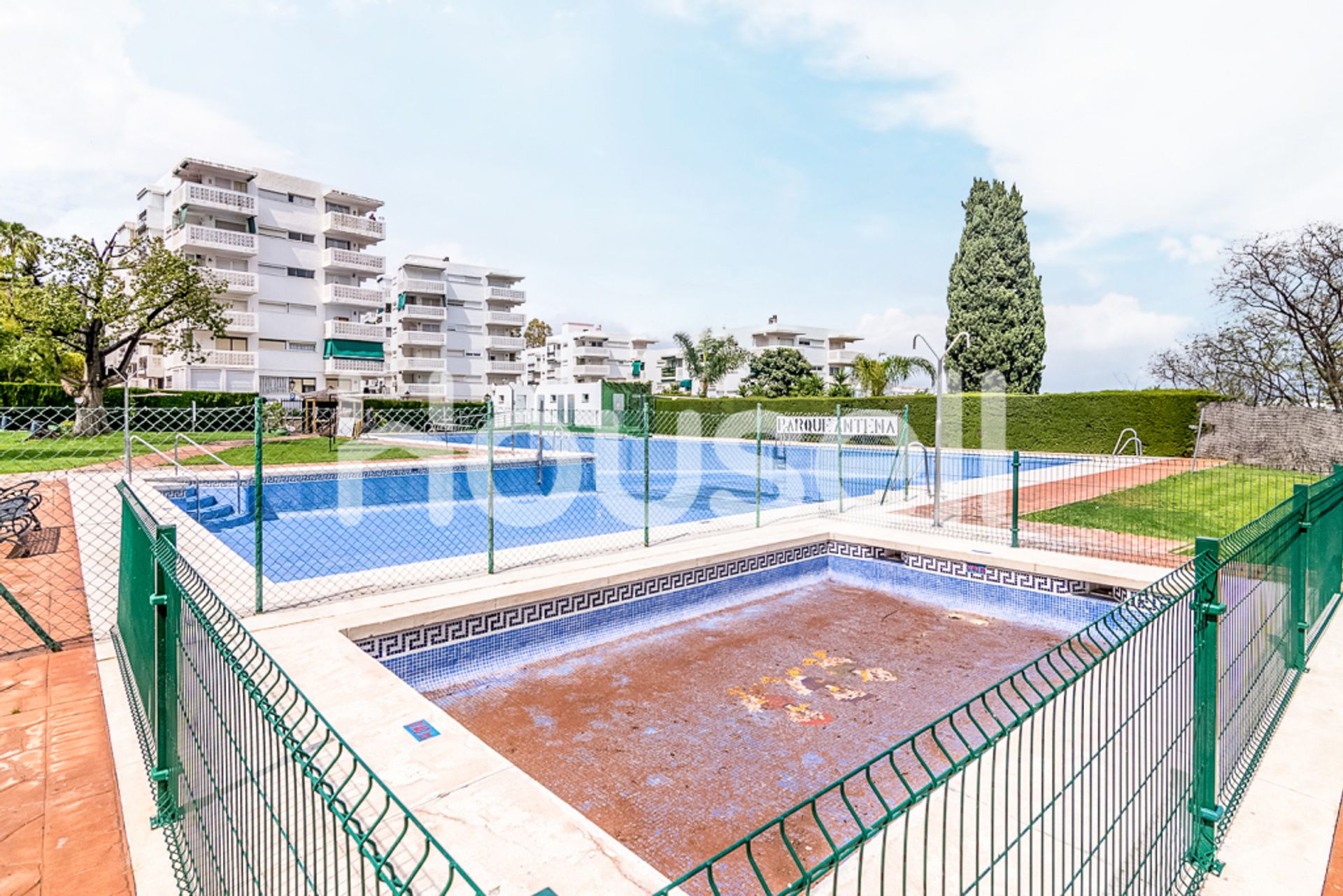 Condominium in Estepona, Andalucía 11521428