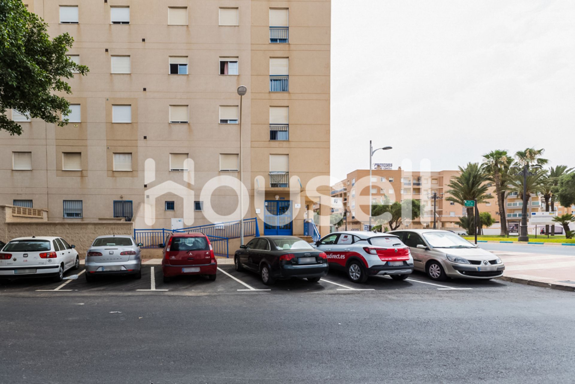 Condominium in Roquetas de Mar, Andalucía 11521707