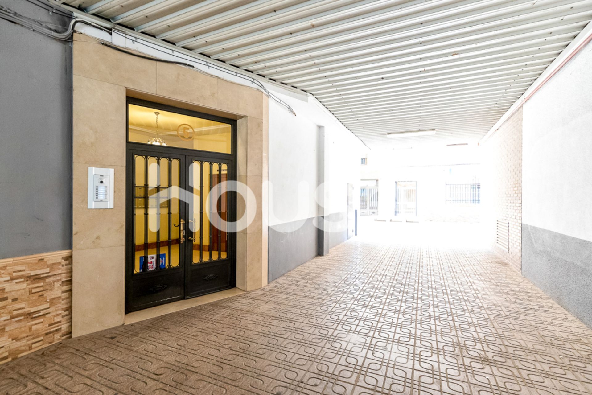 Condominium in Torrijos, Castilla-La Mancha 11522028