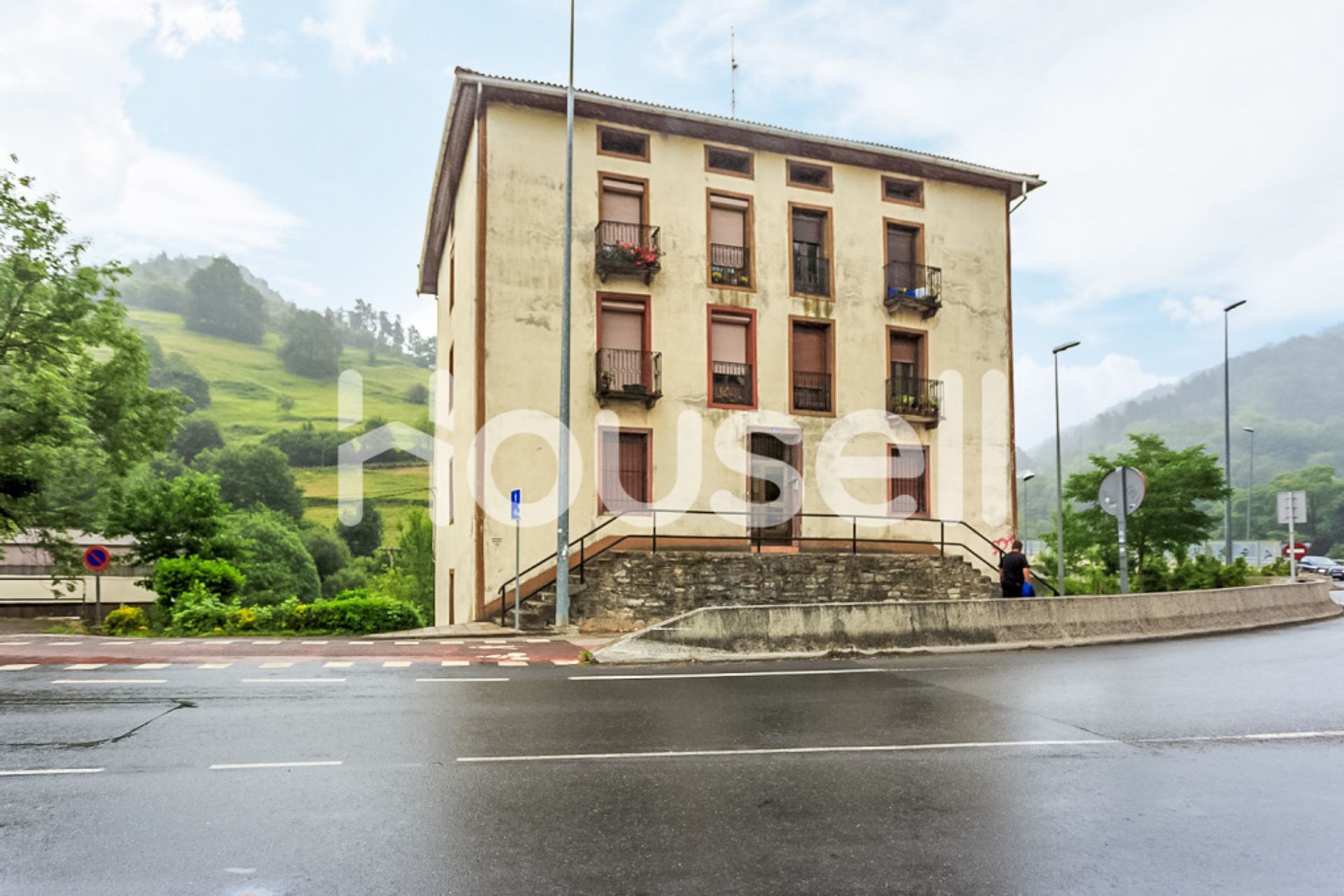 Condominium in Ermua, Euskadi 11522234