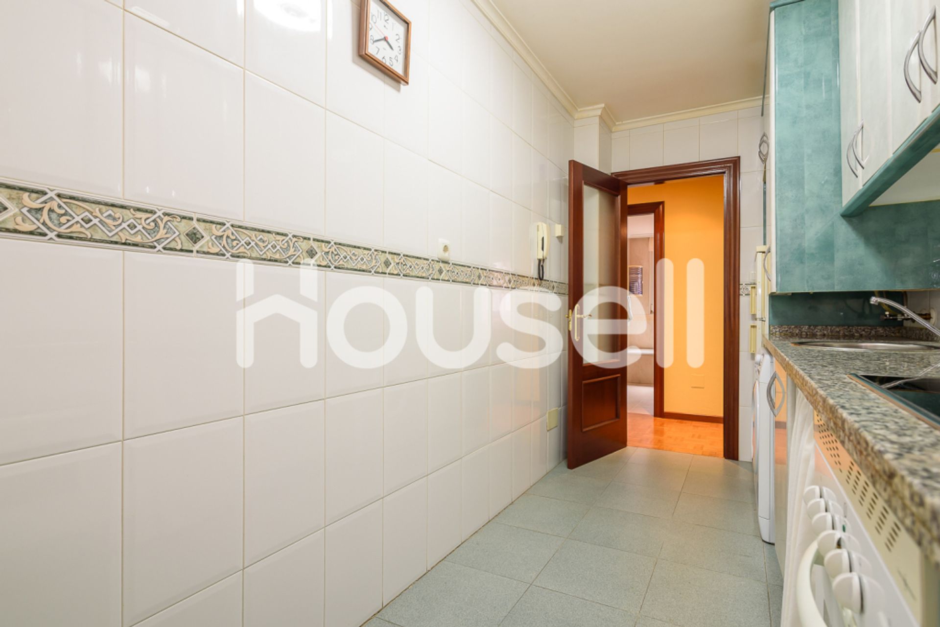 Condominium in Pumarin, Asturias 11522262