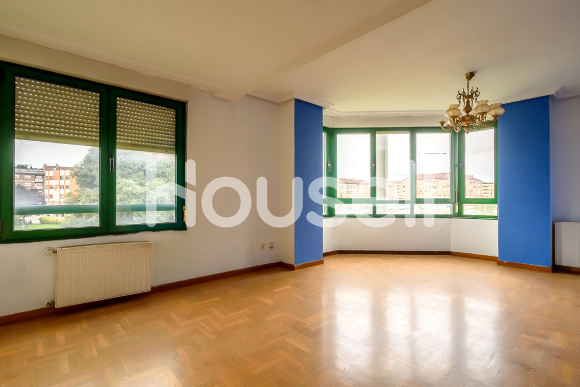 Condominium in Lugones, Asturias 11522443