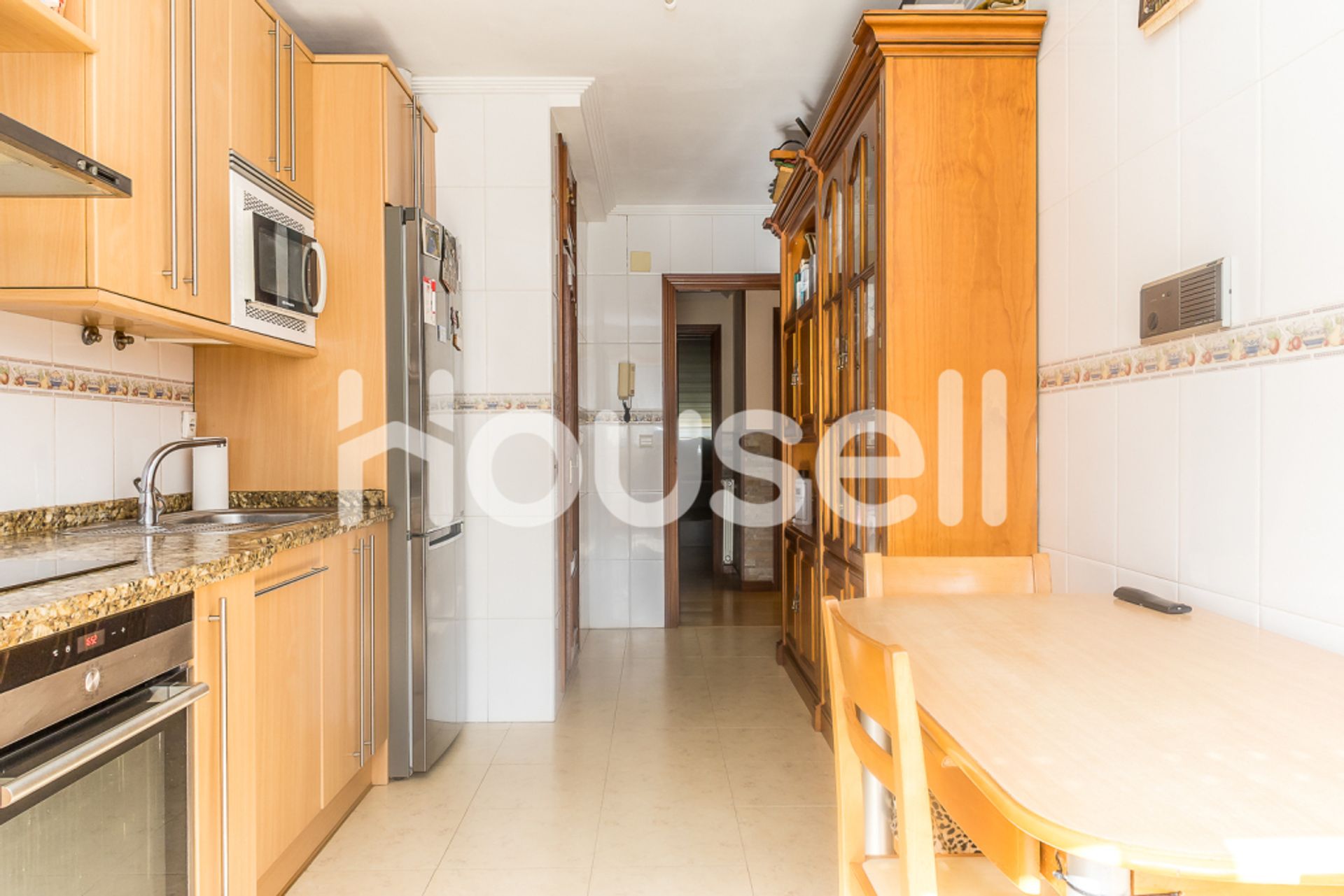 Condominium in La Virgen del Camino, Castilla y León 11522548