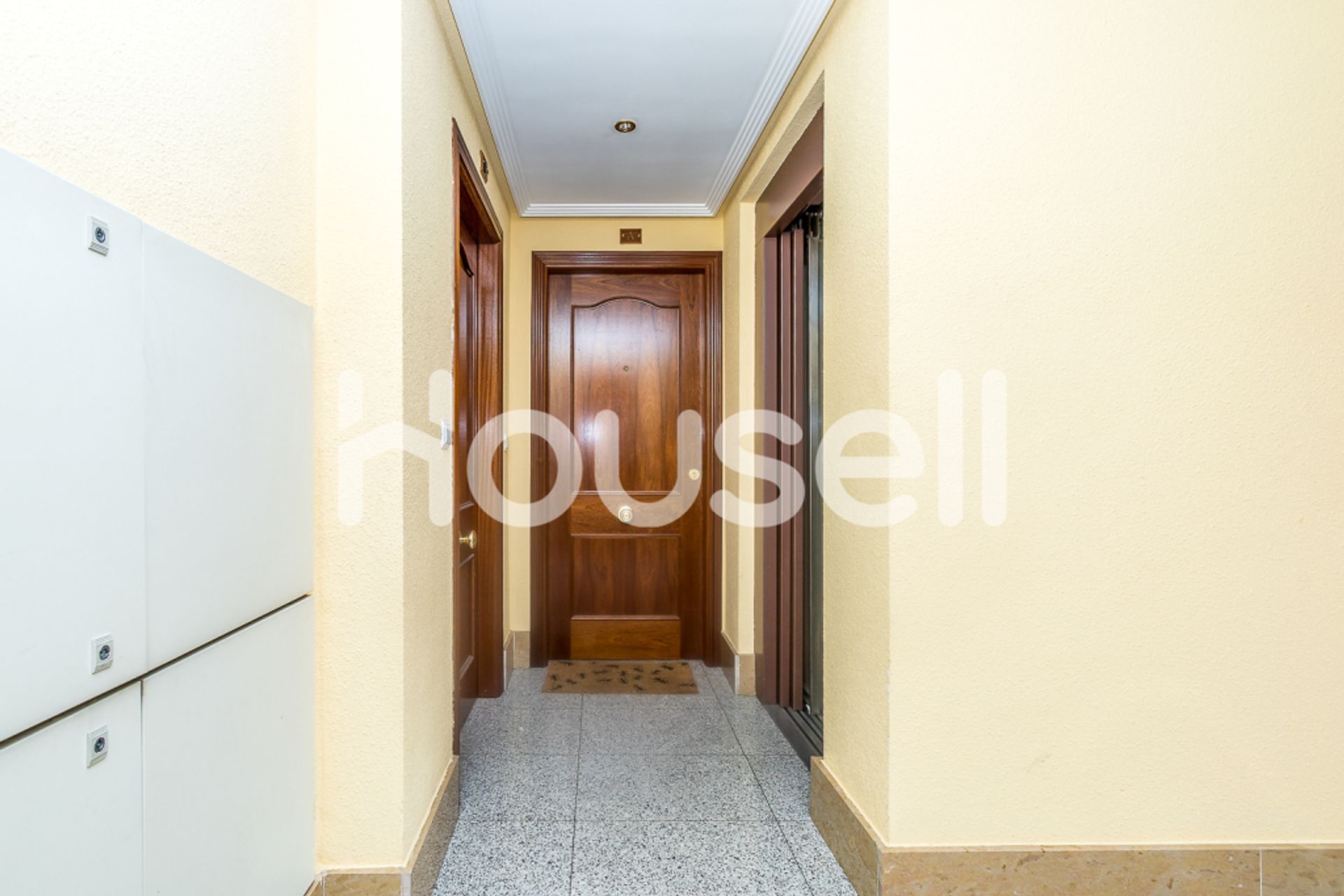 Condominium in La Virgen del Camino, Castilla y León 11522548