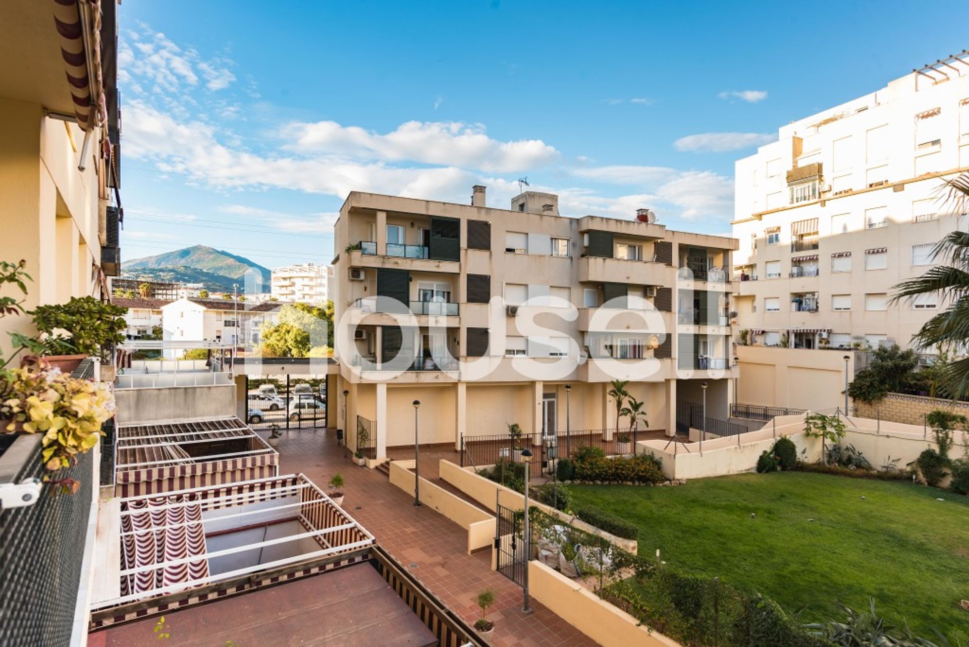 Condominium in Marbella, Andalucía 11522592