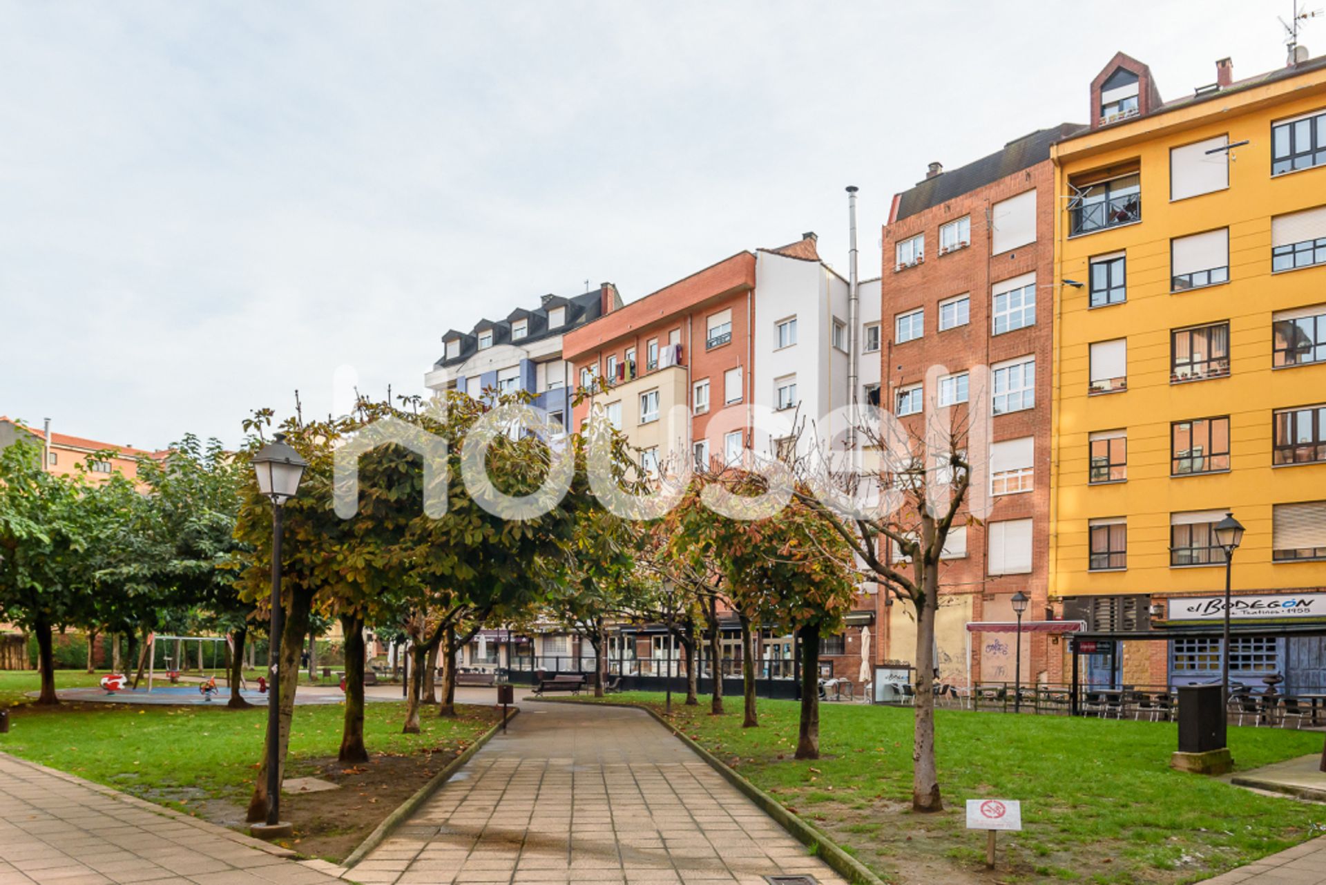 عمارات في Oviedo, Principado de Asturias 11522619