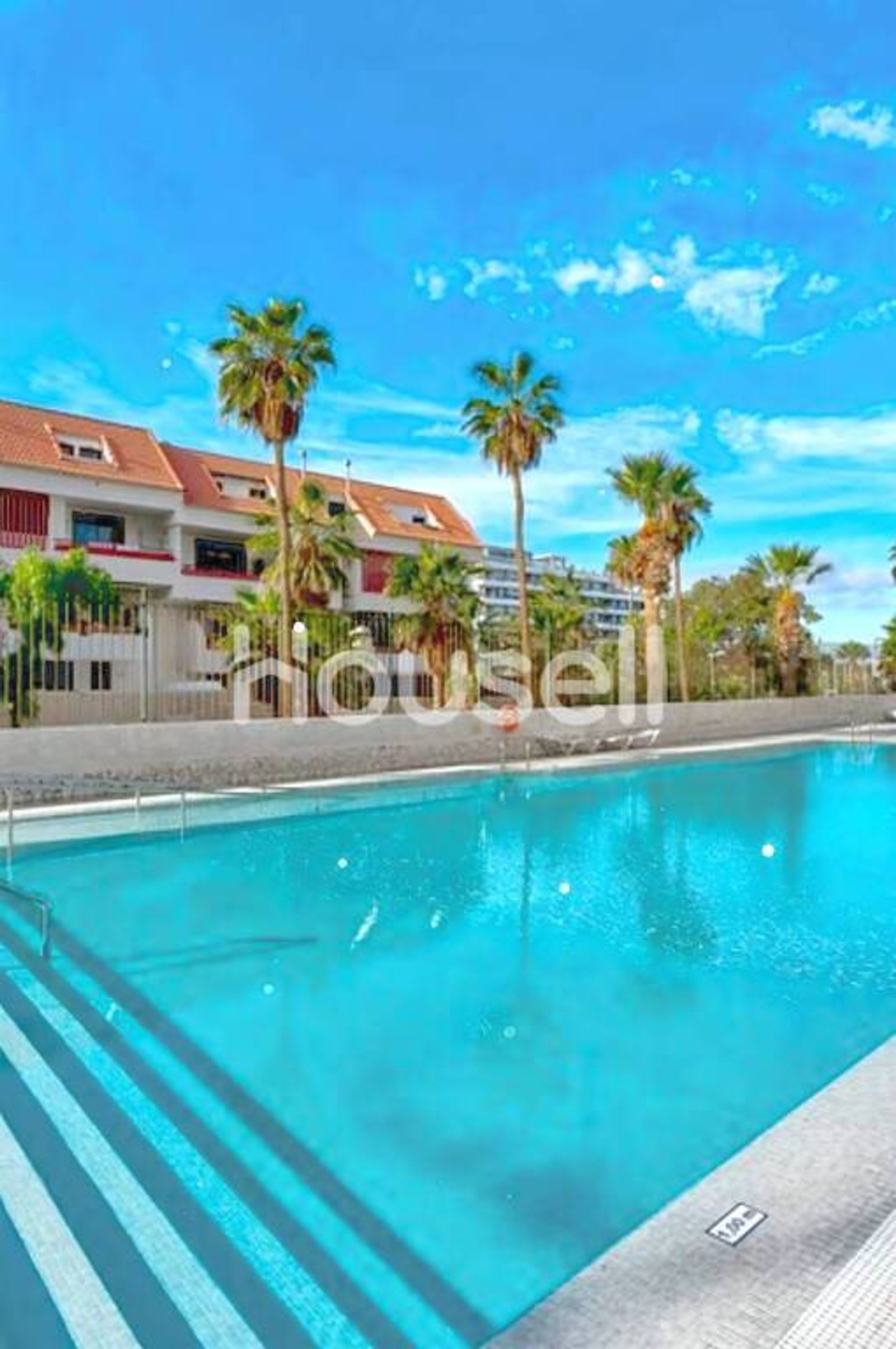 Condominium in Arona, Canarias 11522836