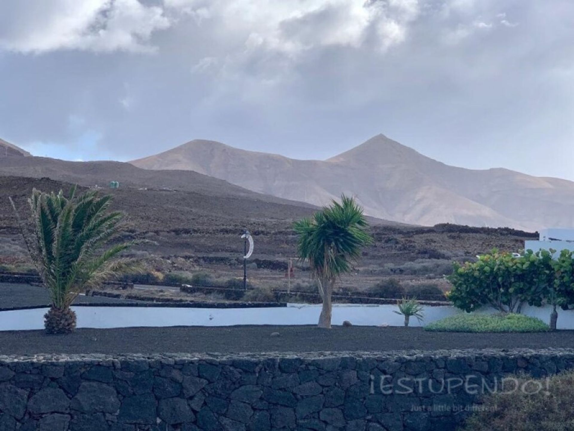 Terre dans Ouga, les îles Canaries 11523670