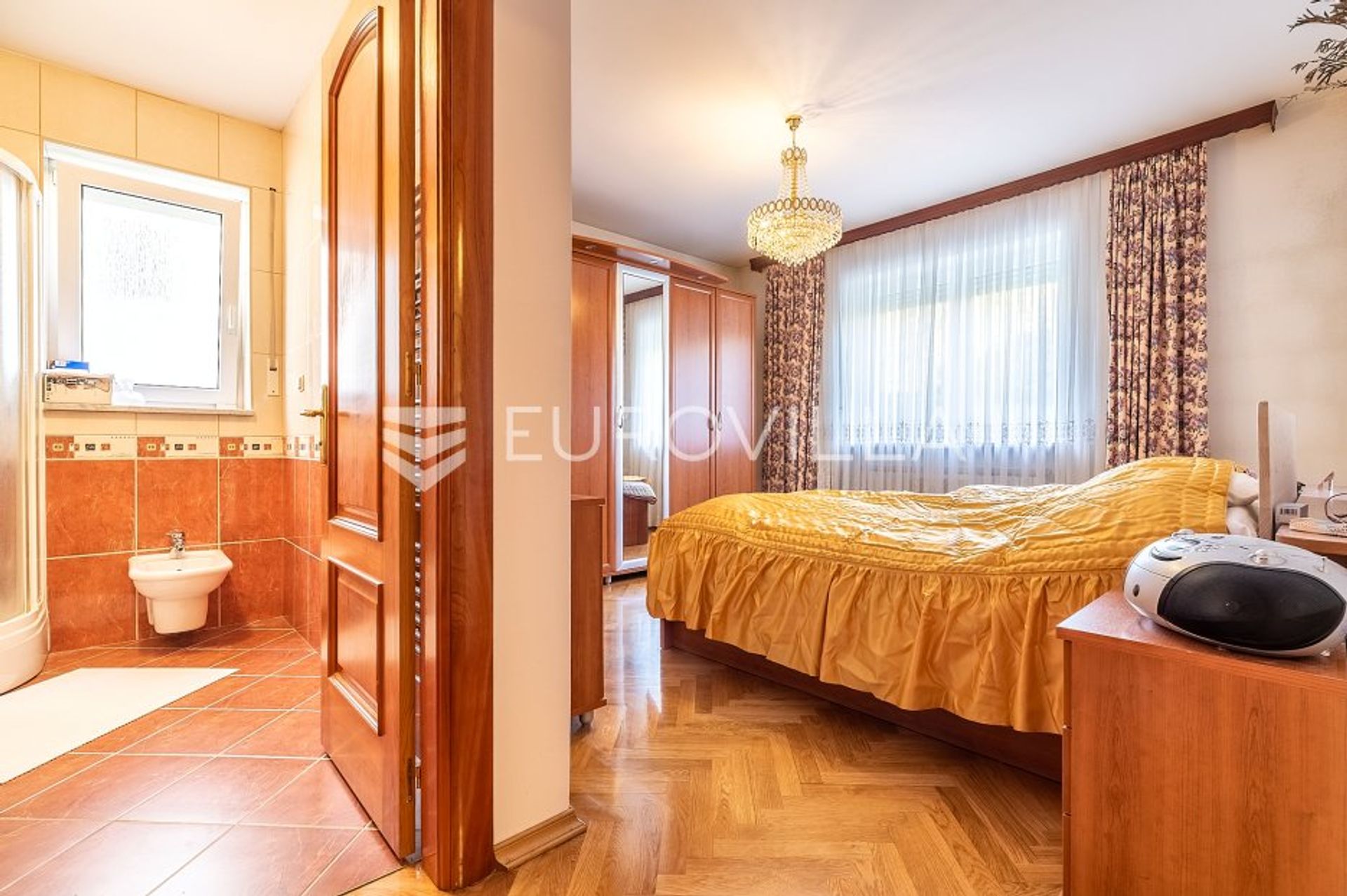 Condominio en Bijenik, Zagreb, Graduado 11524119