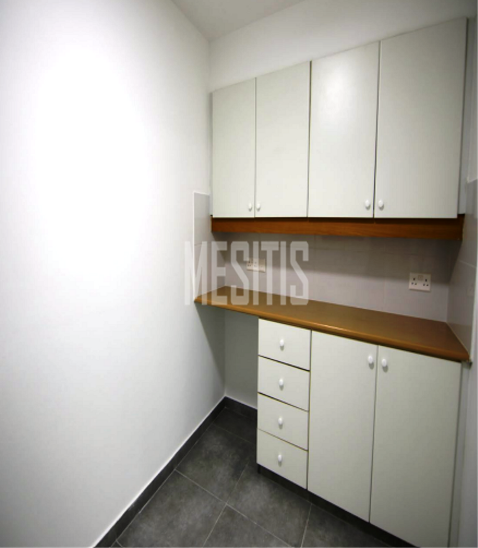 Γραφείο σε Strovolos, Nicosia 11525293