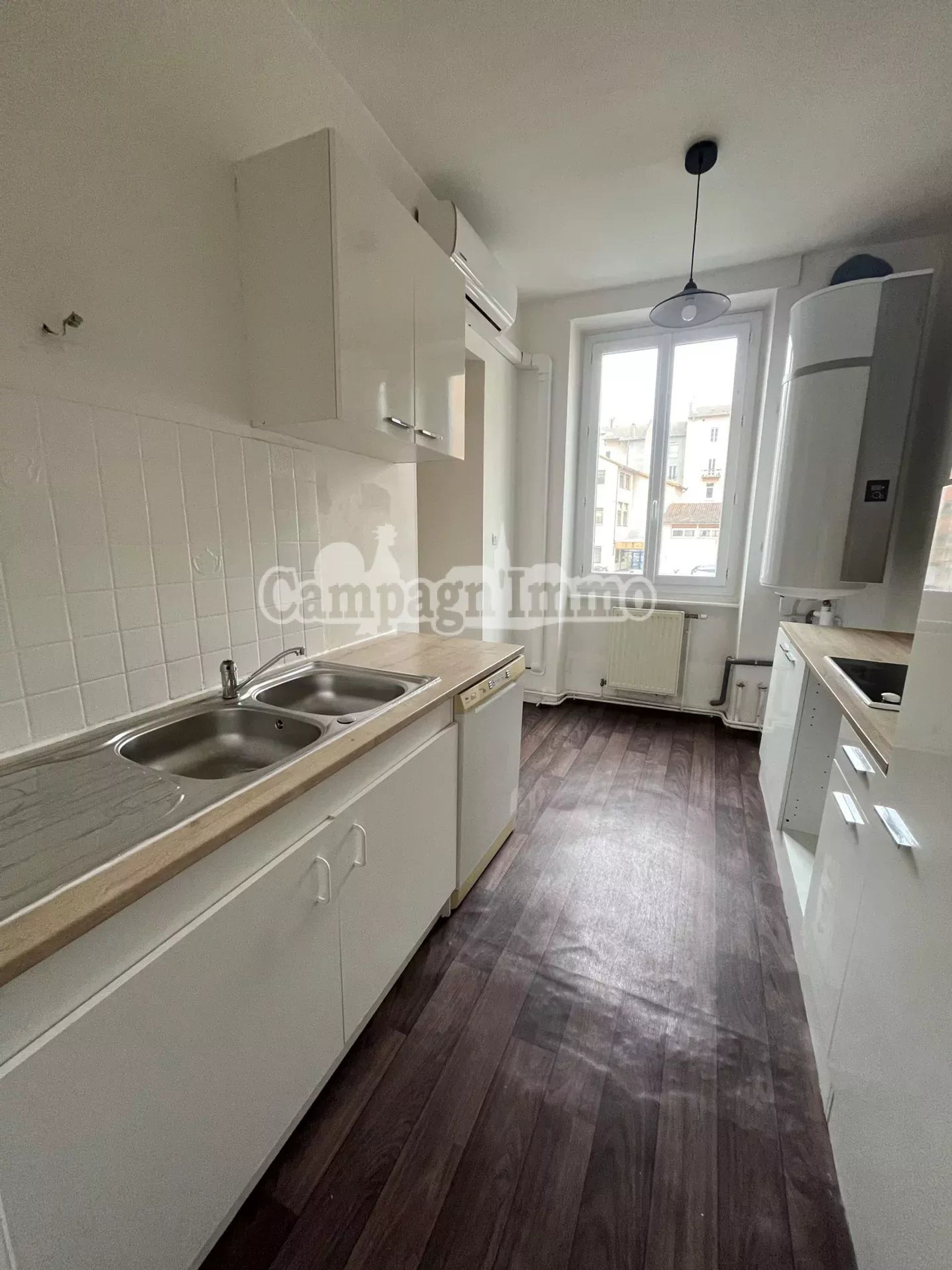 Condominio en Tarare, Auvergne-Rhone-Alpes 11525482