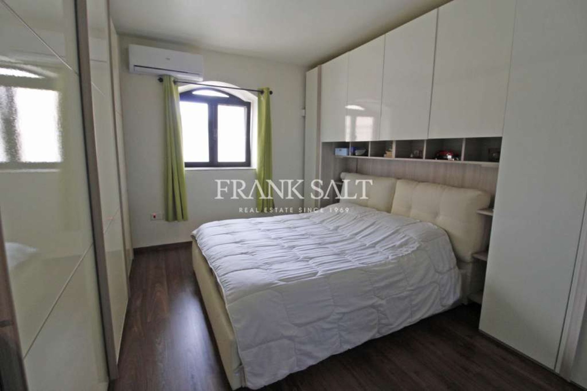 Condominium in San Giljan, San Giljan 11526083