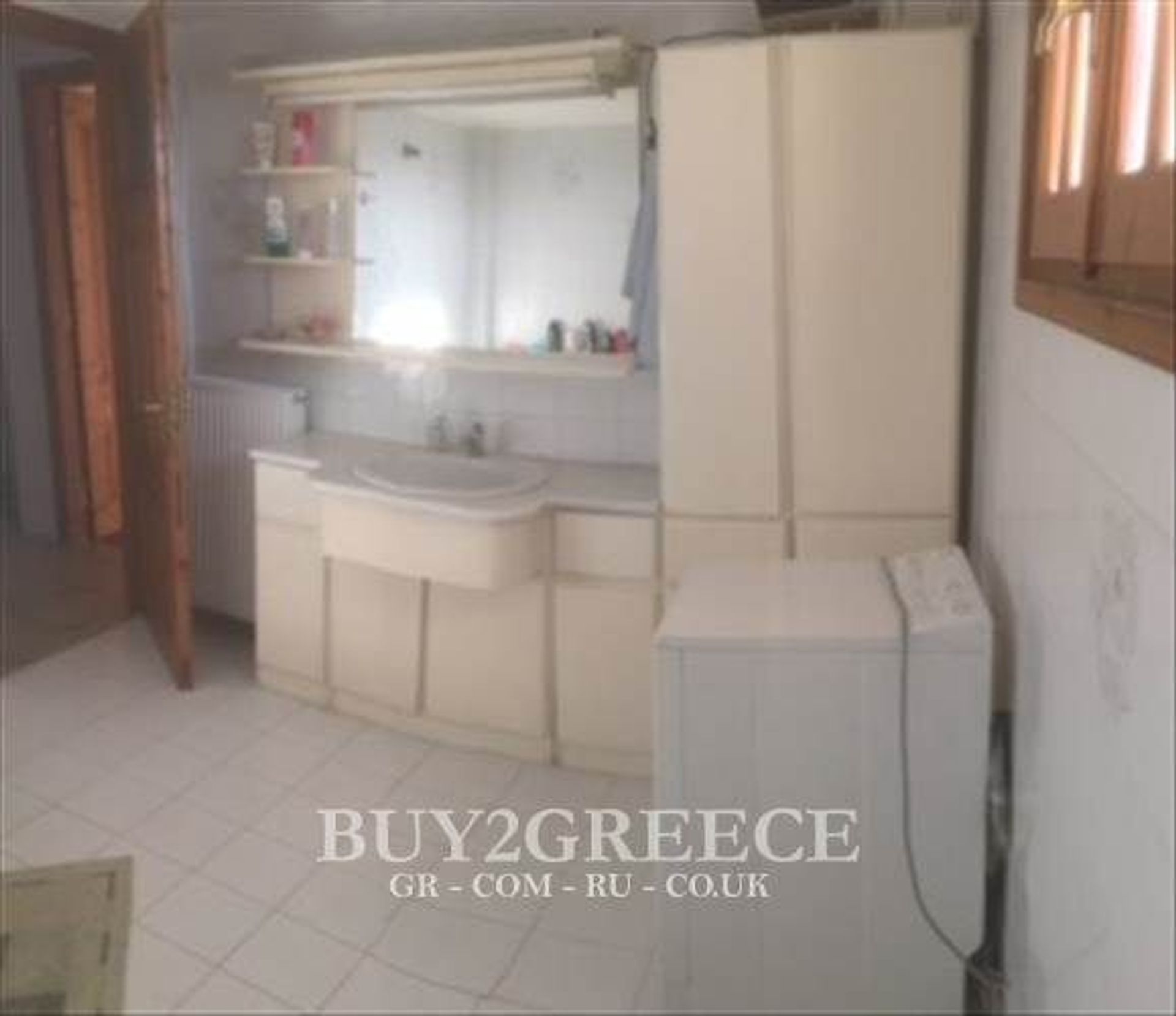 Condominium dans Aliveri,  11526314