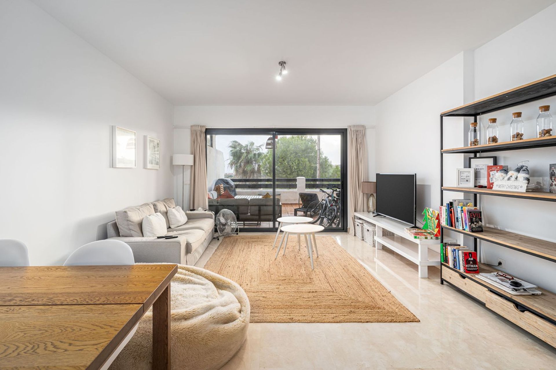 Condominium dans San Luis de Sabinillas, Andalousie 11526744