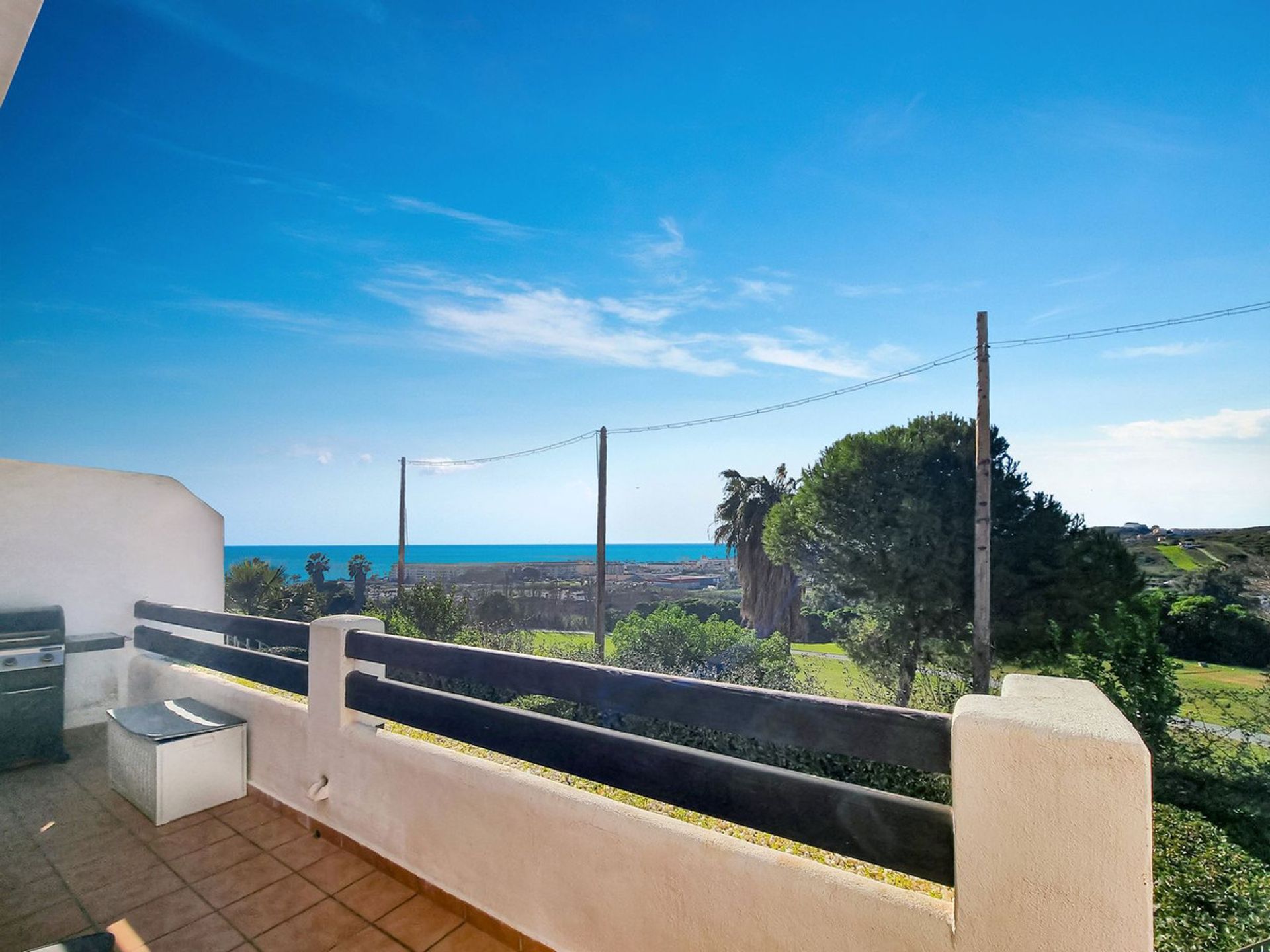 Condominium dans San Luis de Sabinillas, Andalousie 11526744