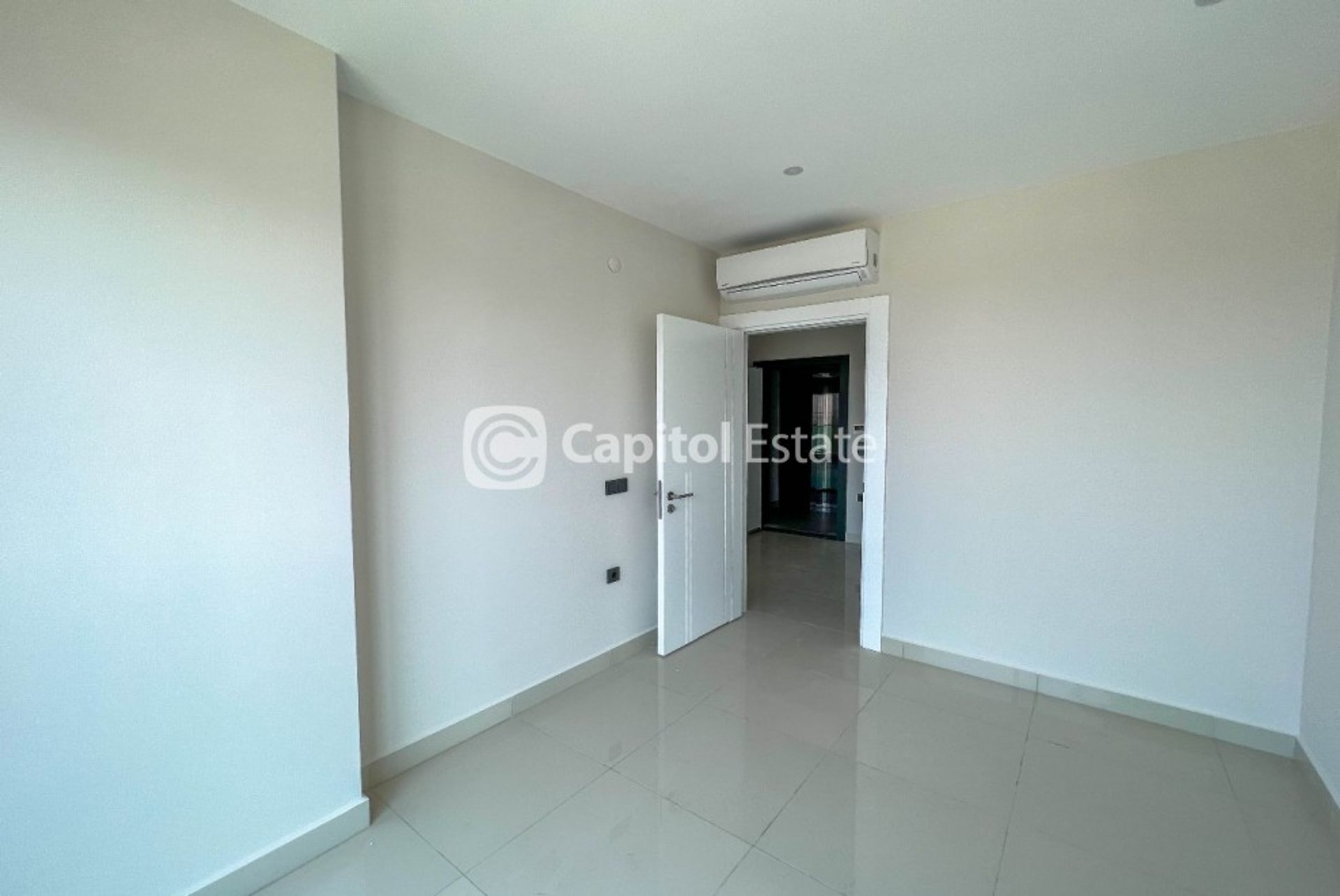 Condominium dans Mahmutlar, Antalya 11526747