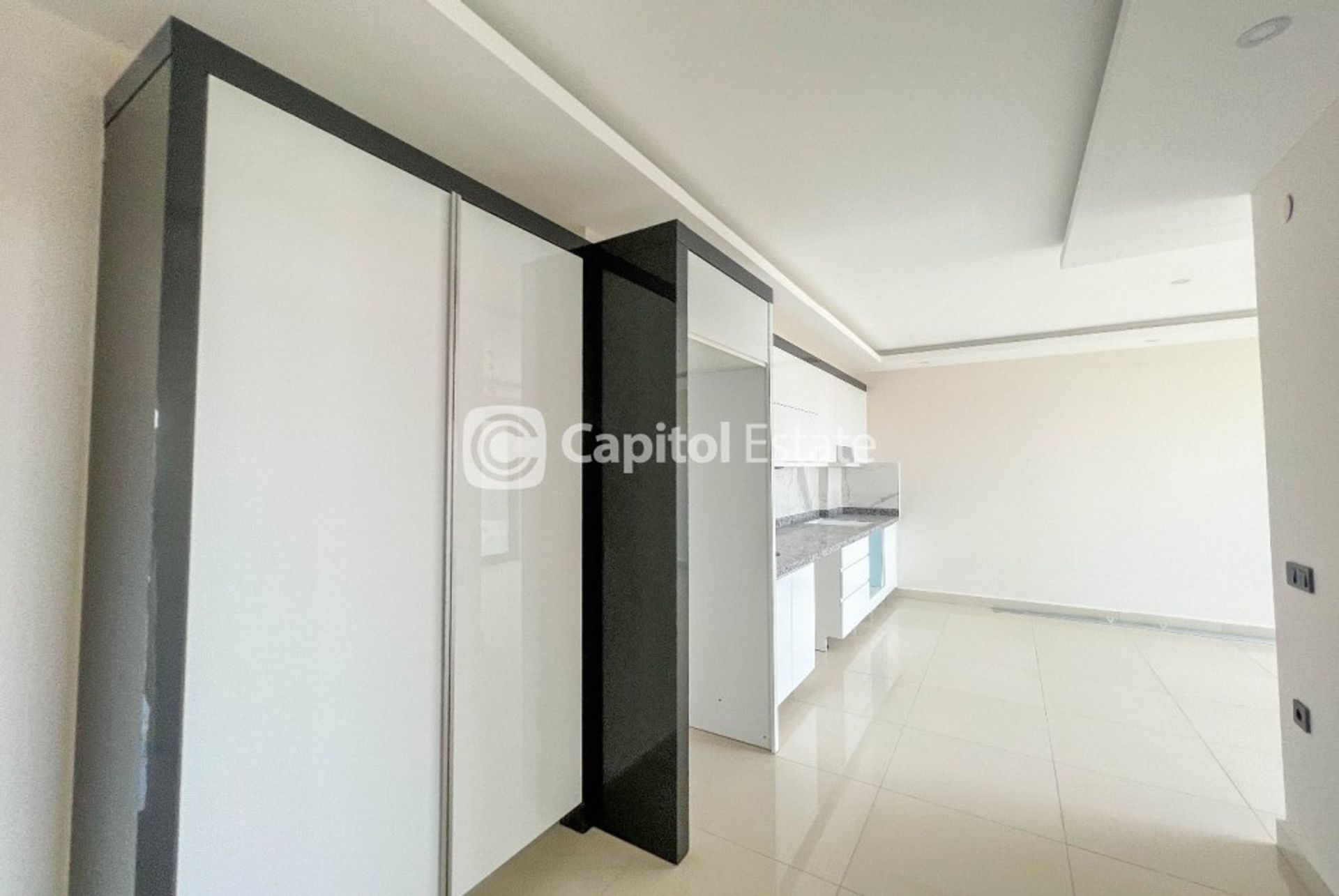 Condominium dans Mahmutlar, Antalya 11526747