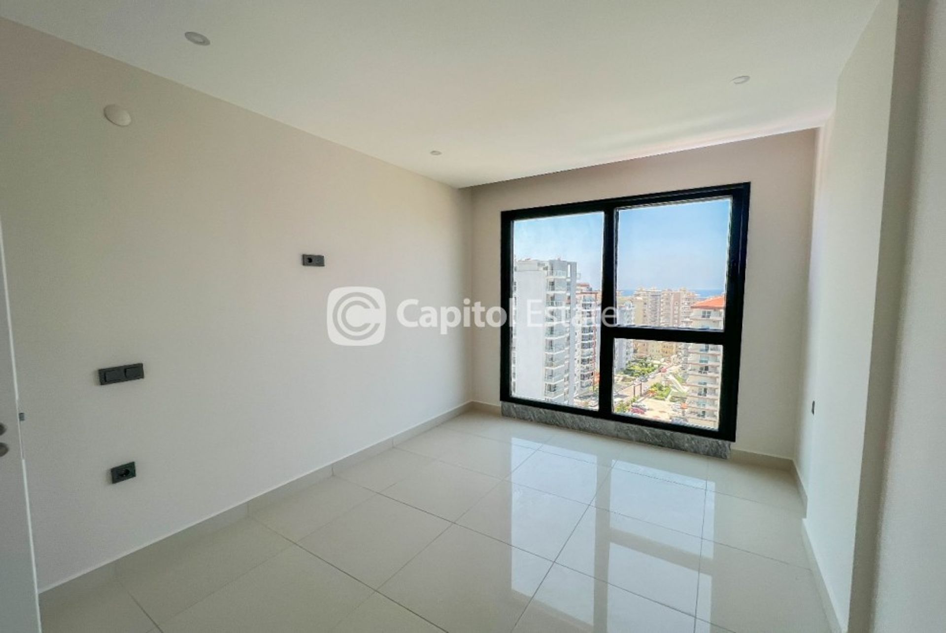 Condominium dans Mahmutlar, Antalya 11526747