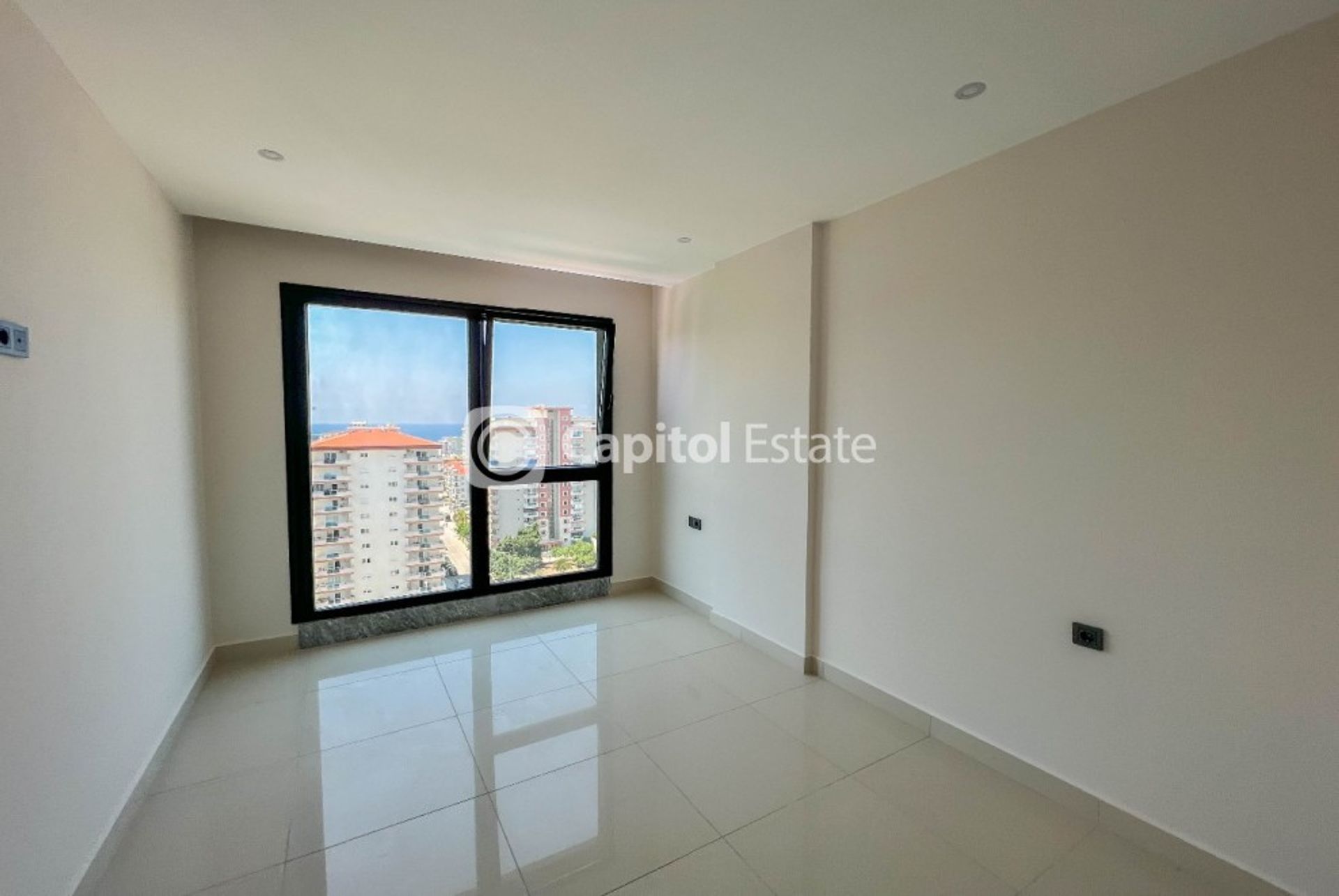 Condominium dans Mahmutlar, Antalya 11526747