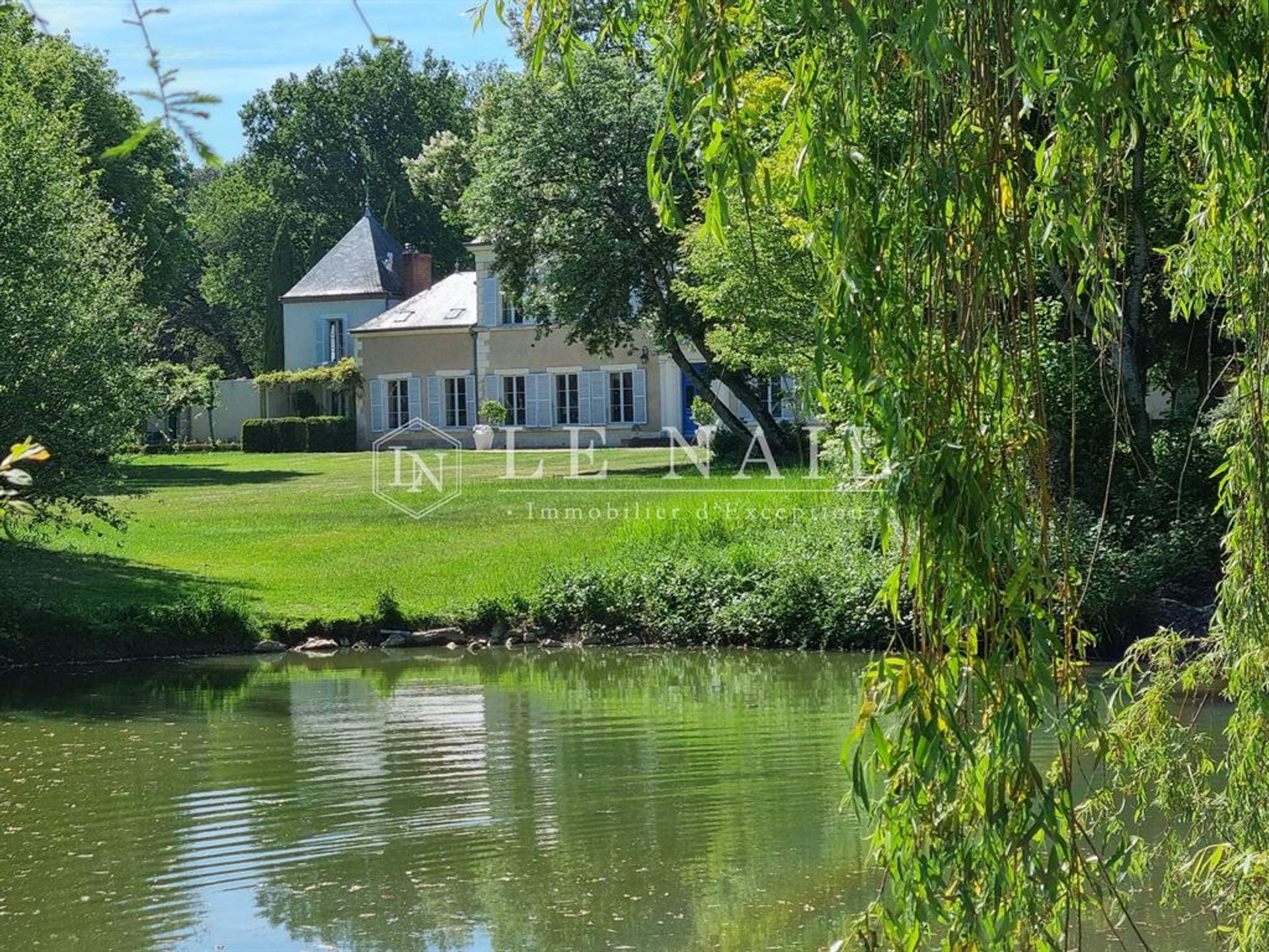 House in Vierzon, Centre-Val de Loire 11528098